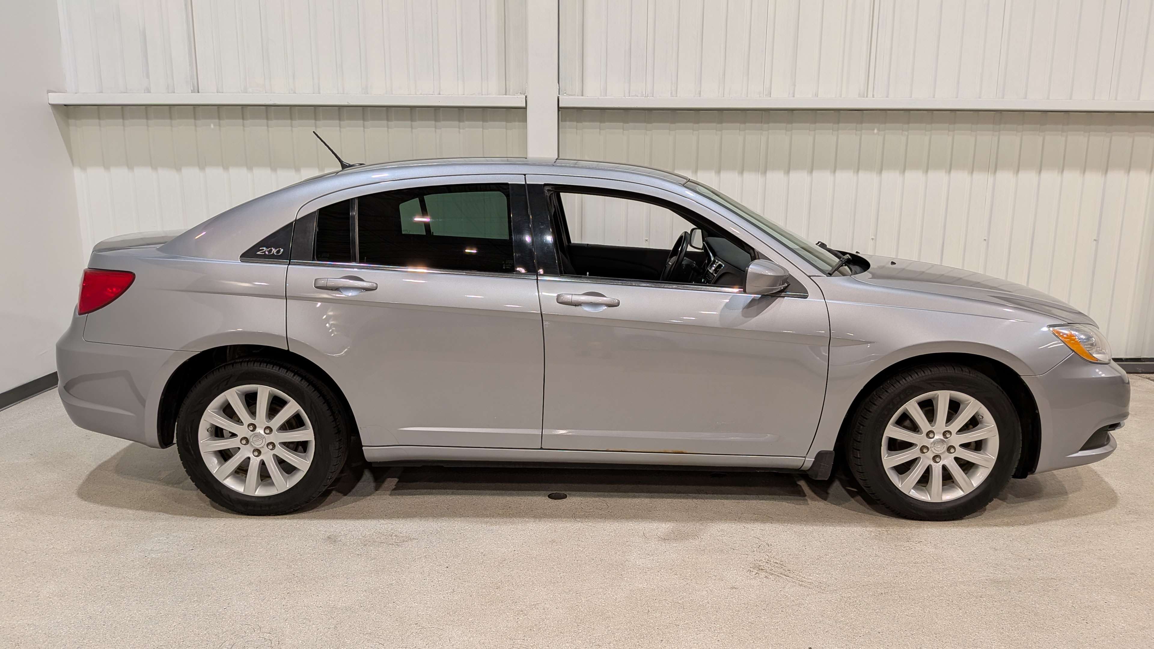 Chrysler 200 2013