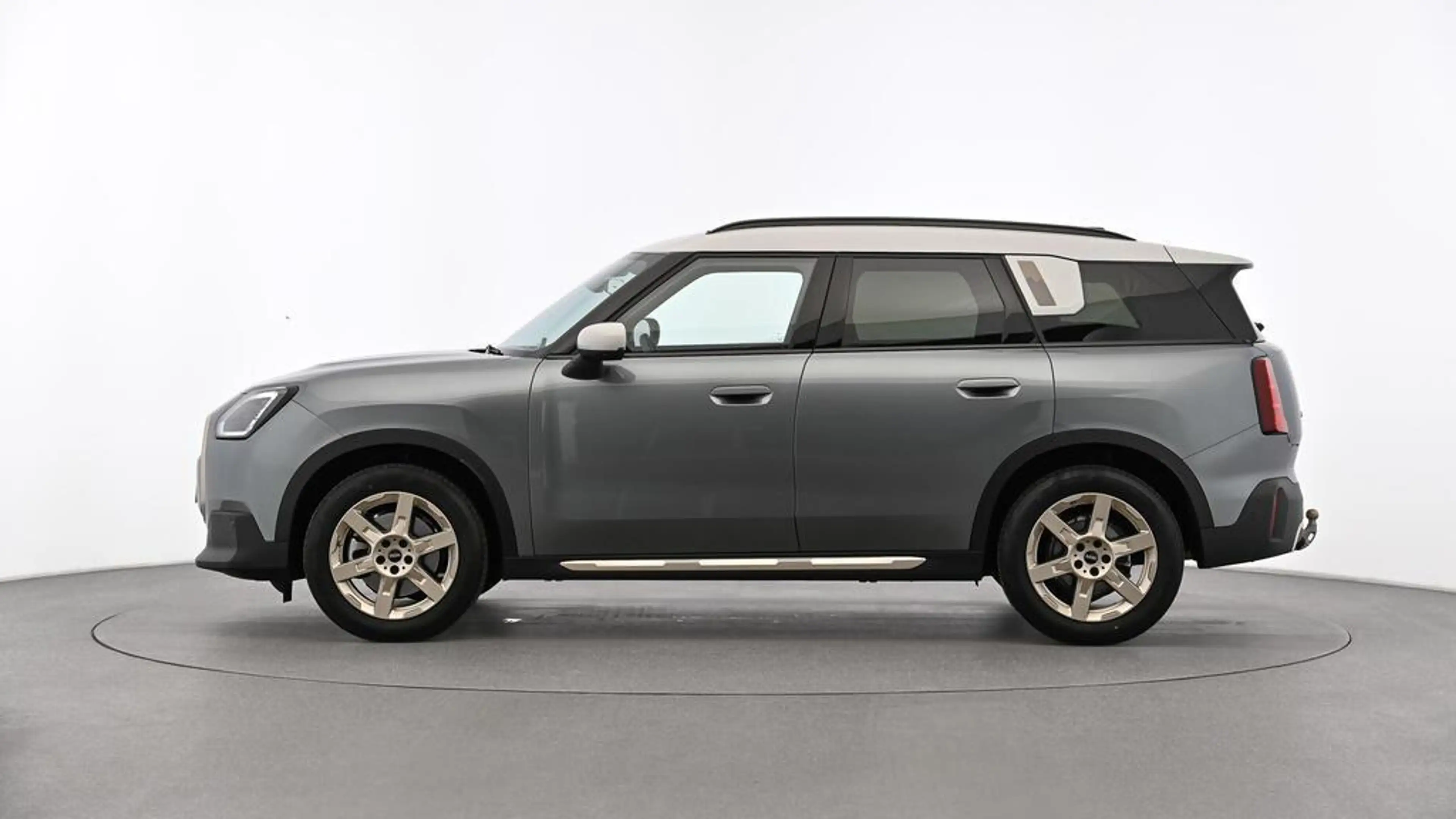 MINI Countryman C Favoured Trim — photo 2