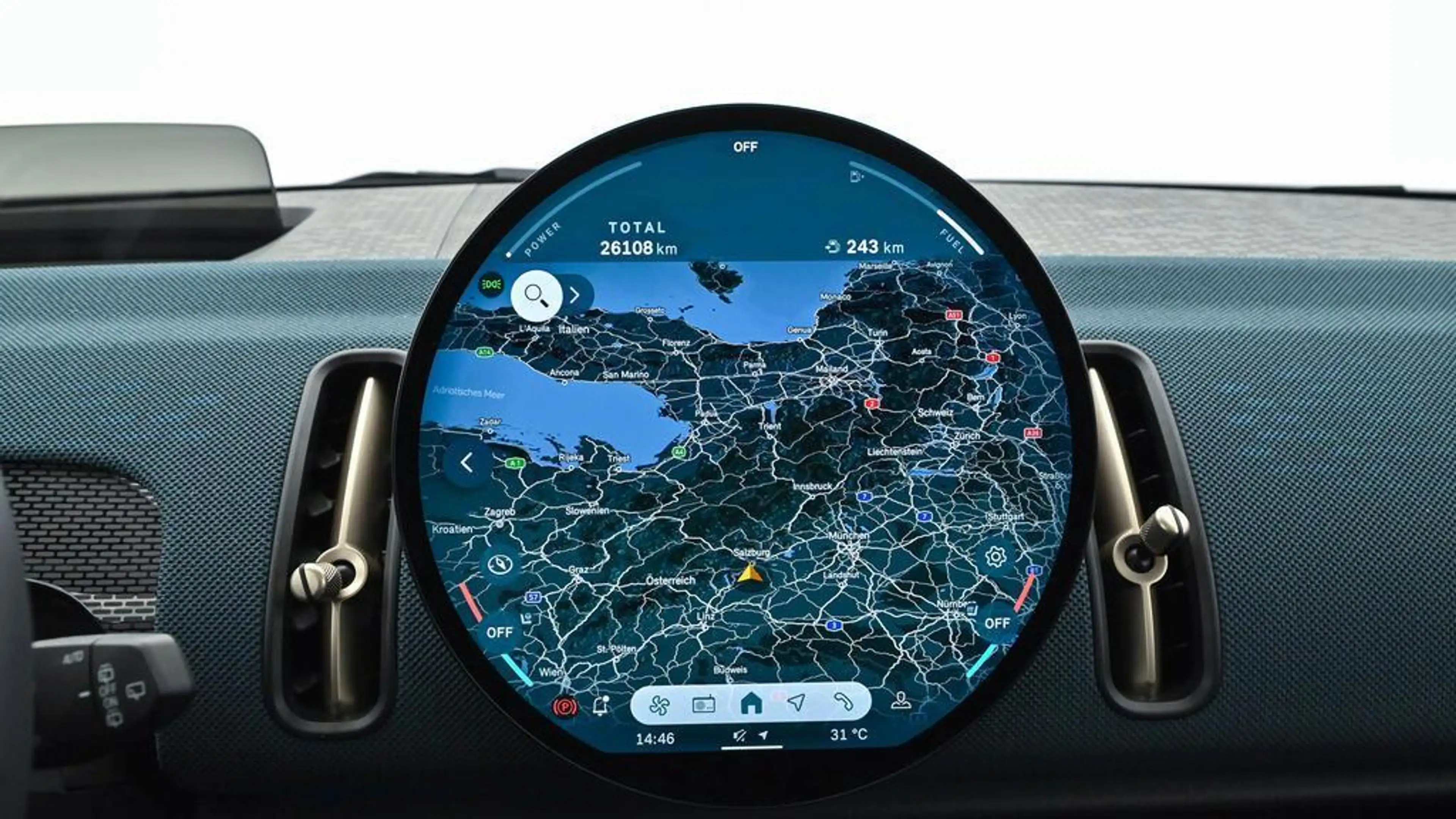 MINI Countryman C Favoured Trim — photo 9