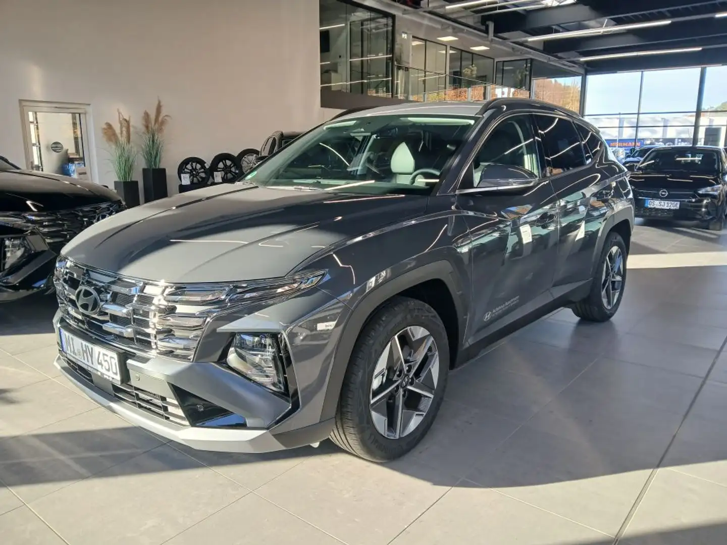 Hyundai TUCSON 1.6 T-GDi 2WD DCT Trend +Krell+Matrix+ Grau - 1