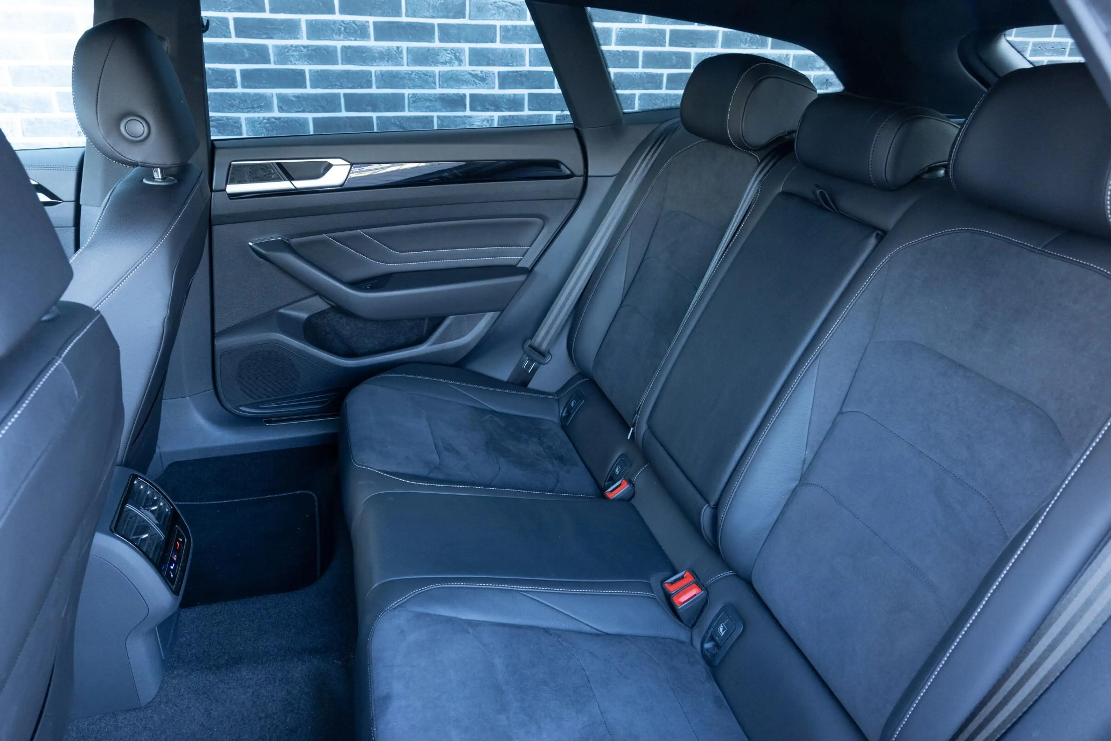 Volkswagen Arteon Shooting Brake 1.4 TSI eHybrid R-Line Business+ | — photo 11