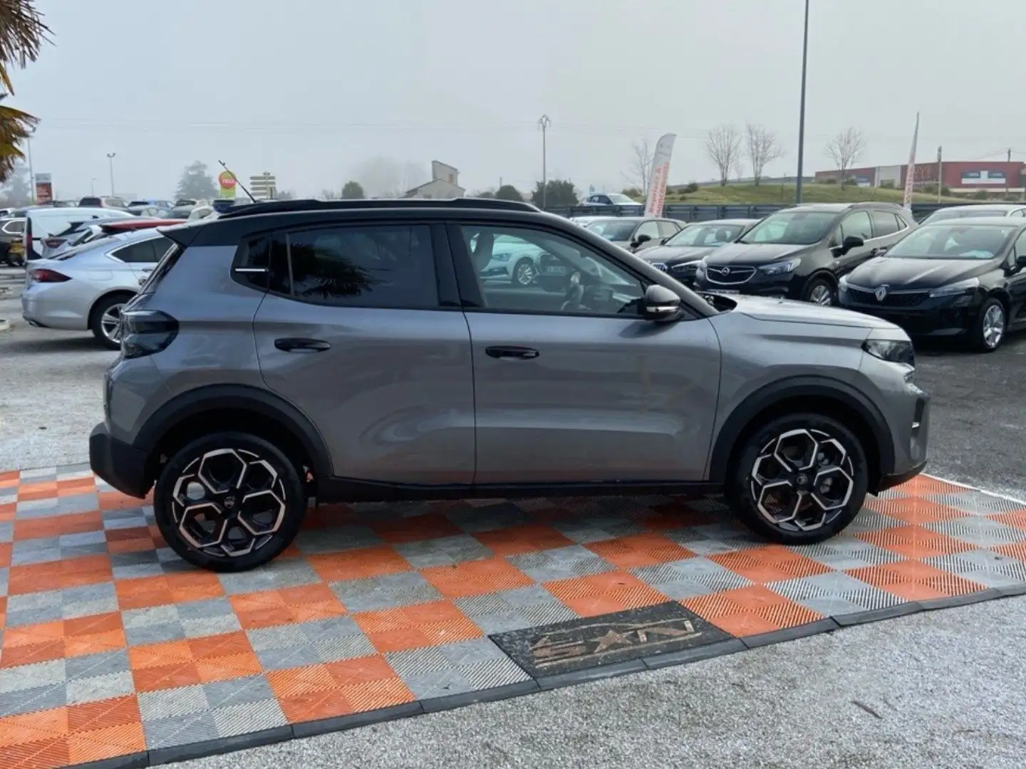 Citroen C3 TURBO 100 BV6 MAX Grau - 1