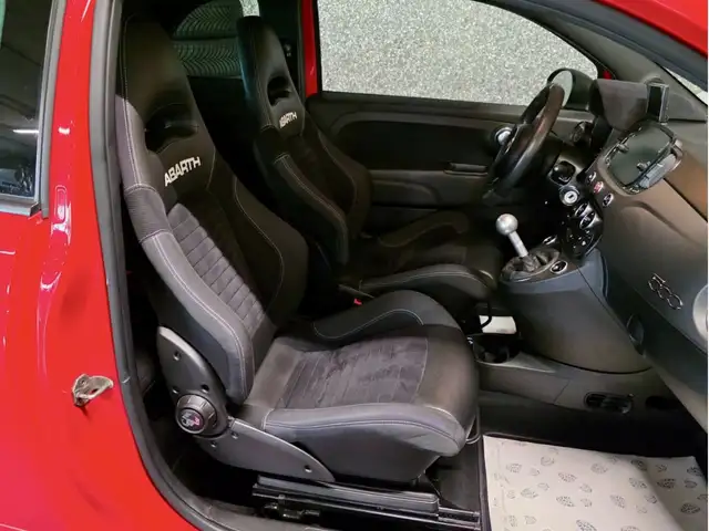 Abarth 595 view 4