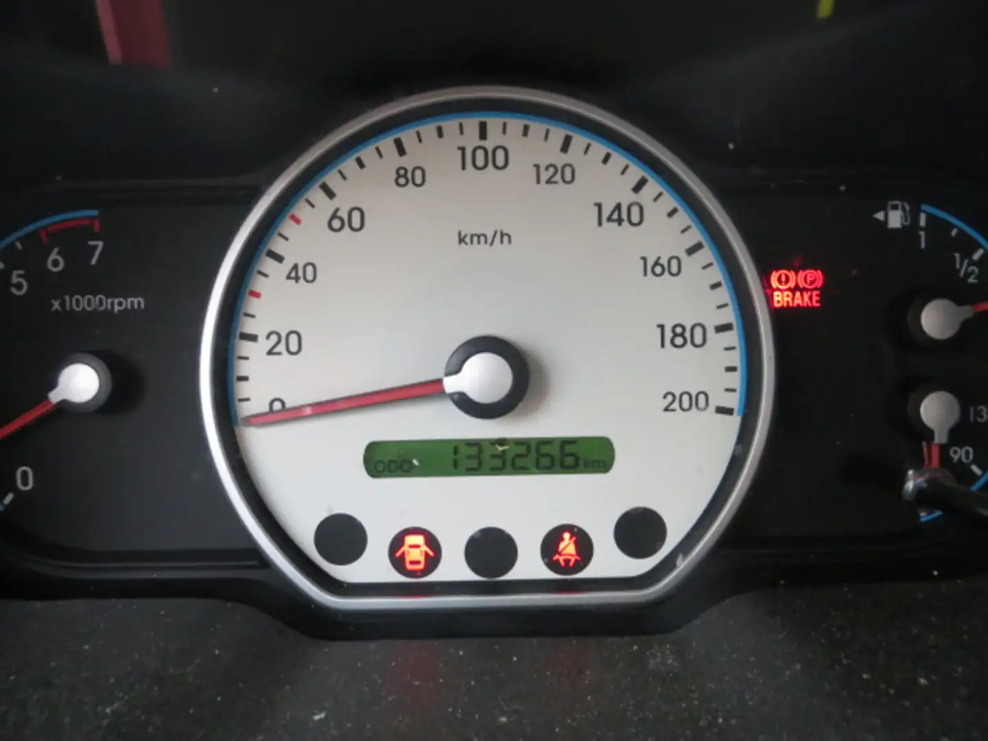 Hyundai i10 1.1 Active stbkr ,elec ramen ,nw apk Rojo - 2