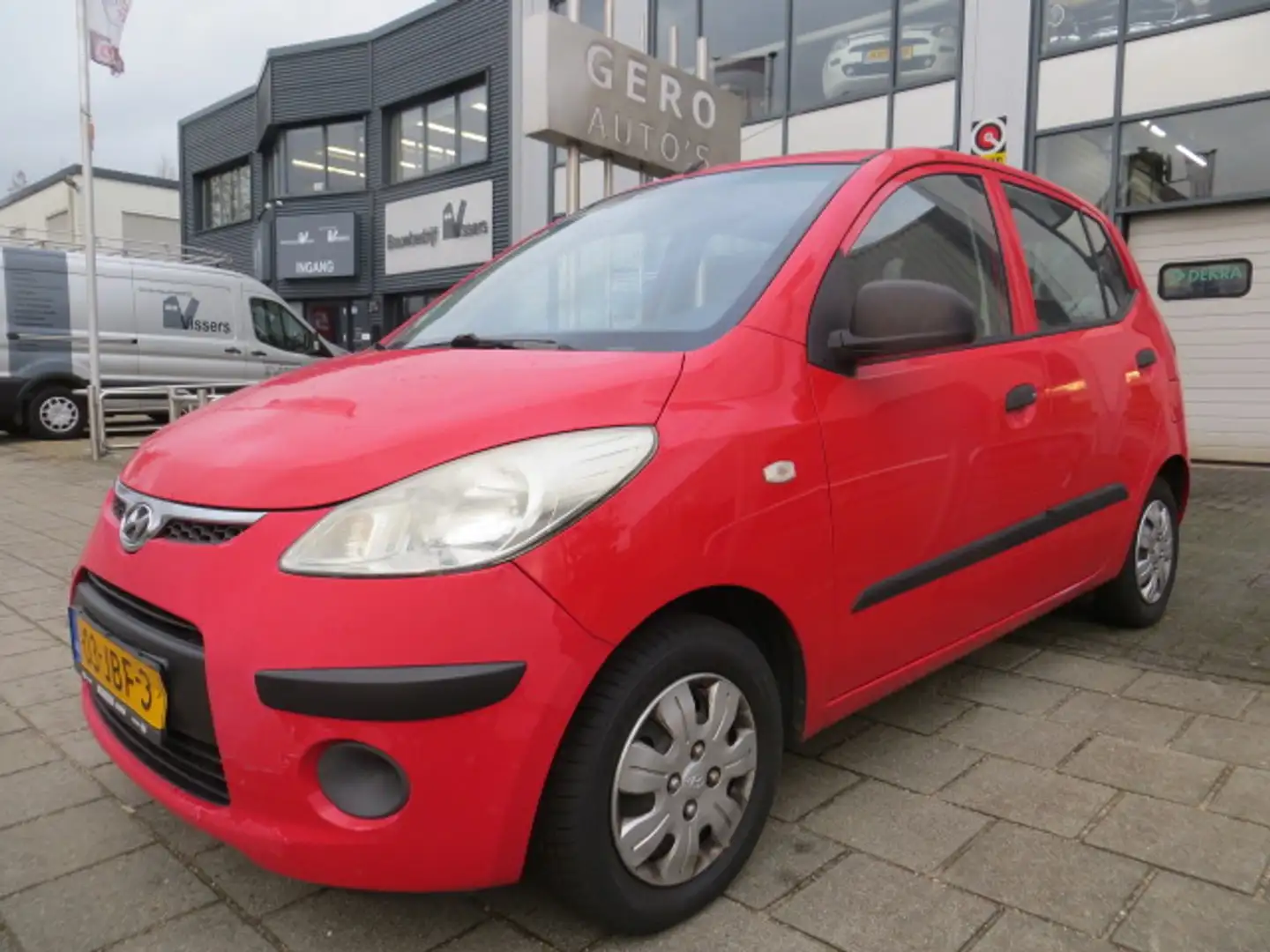 Hyundai i10 1.1 Active stbkr ,elec ramen ,nw apk Rojo - 1