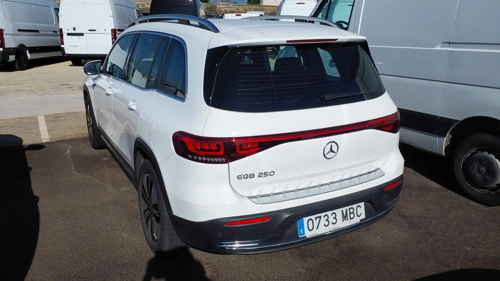 Mercedes-Benz EQB 250 Blanc - 2