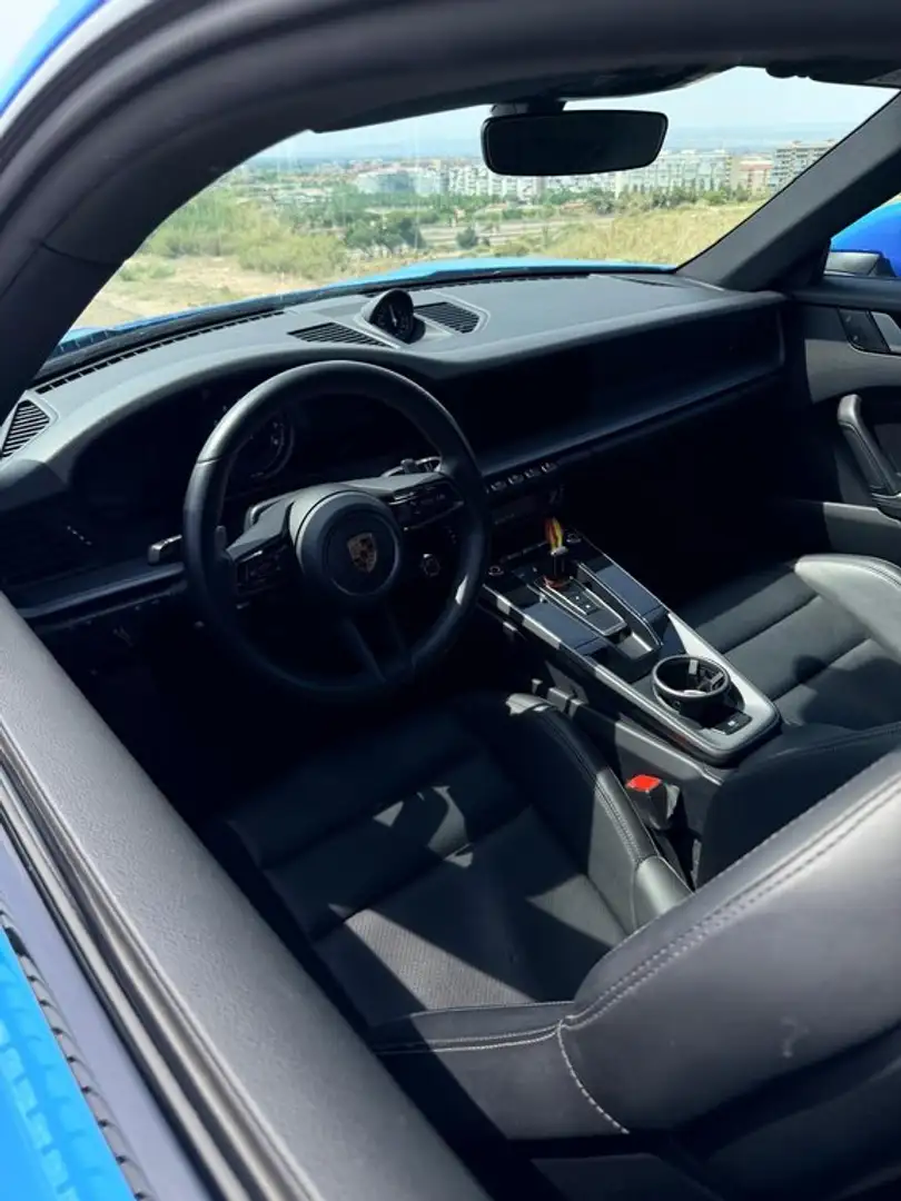 Porsche 992 Carrera 4S - 2