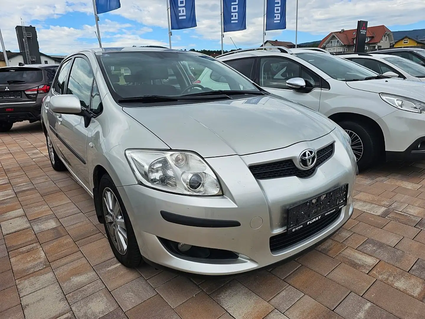Toyota Auris 1,4 D-4D 90 Mid Grau - 2
