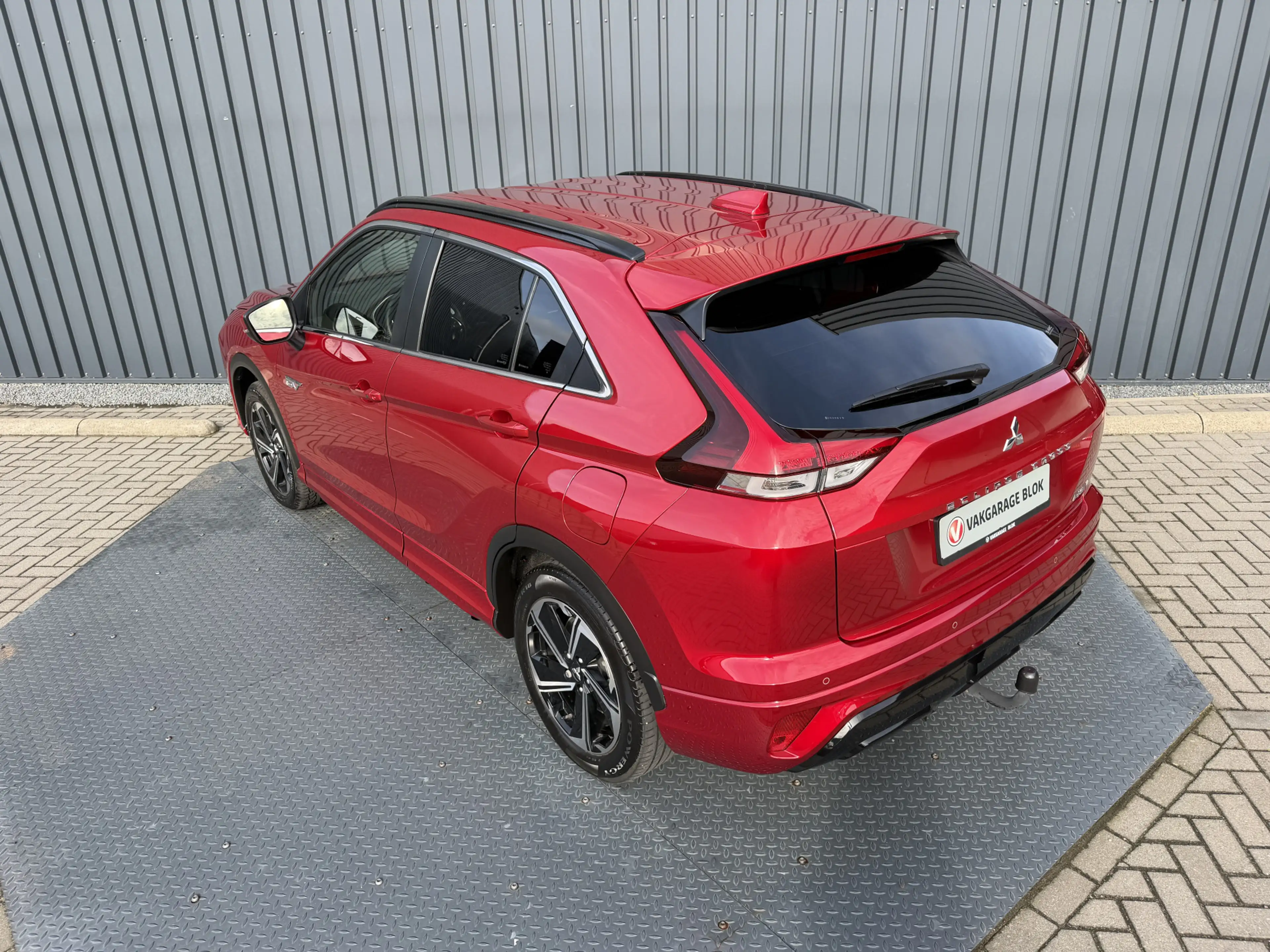 Mitsubishi Eclipse Cross 2.4 PHEV Intense+ | Trekhaak | Adaptive Cruise con — photo 14