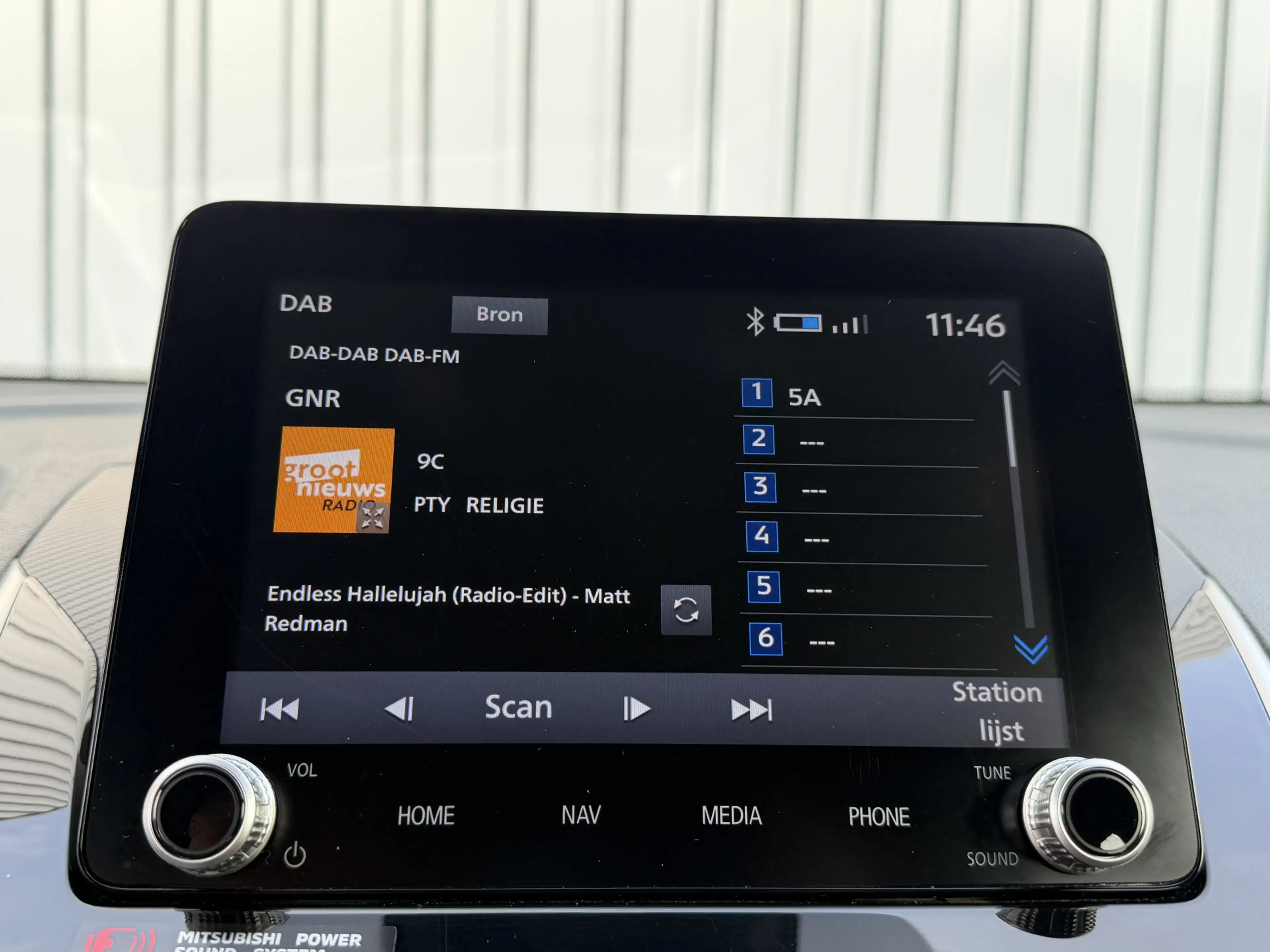 Mitsubishi Eclipse Cross 2.4 PHEV Intense+ | Trekhaak | Adaptive Cruise con — photo 26