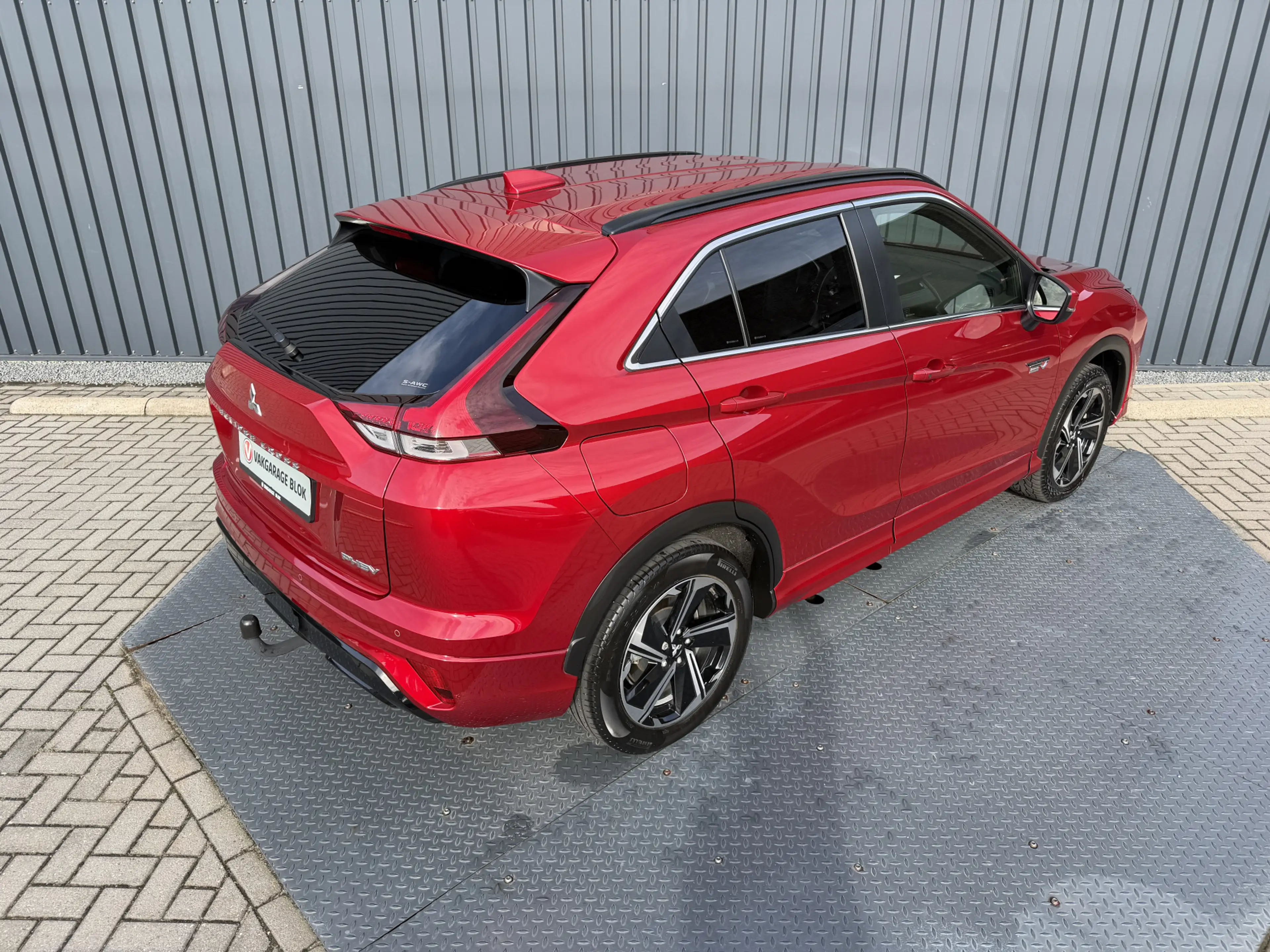 Mitsubishi Eclipse Cross 2.4 PHEV Intense+ | Trekhaak | Adaptive Cruise con — photo 10