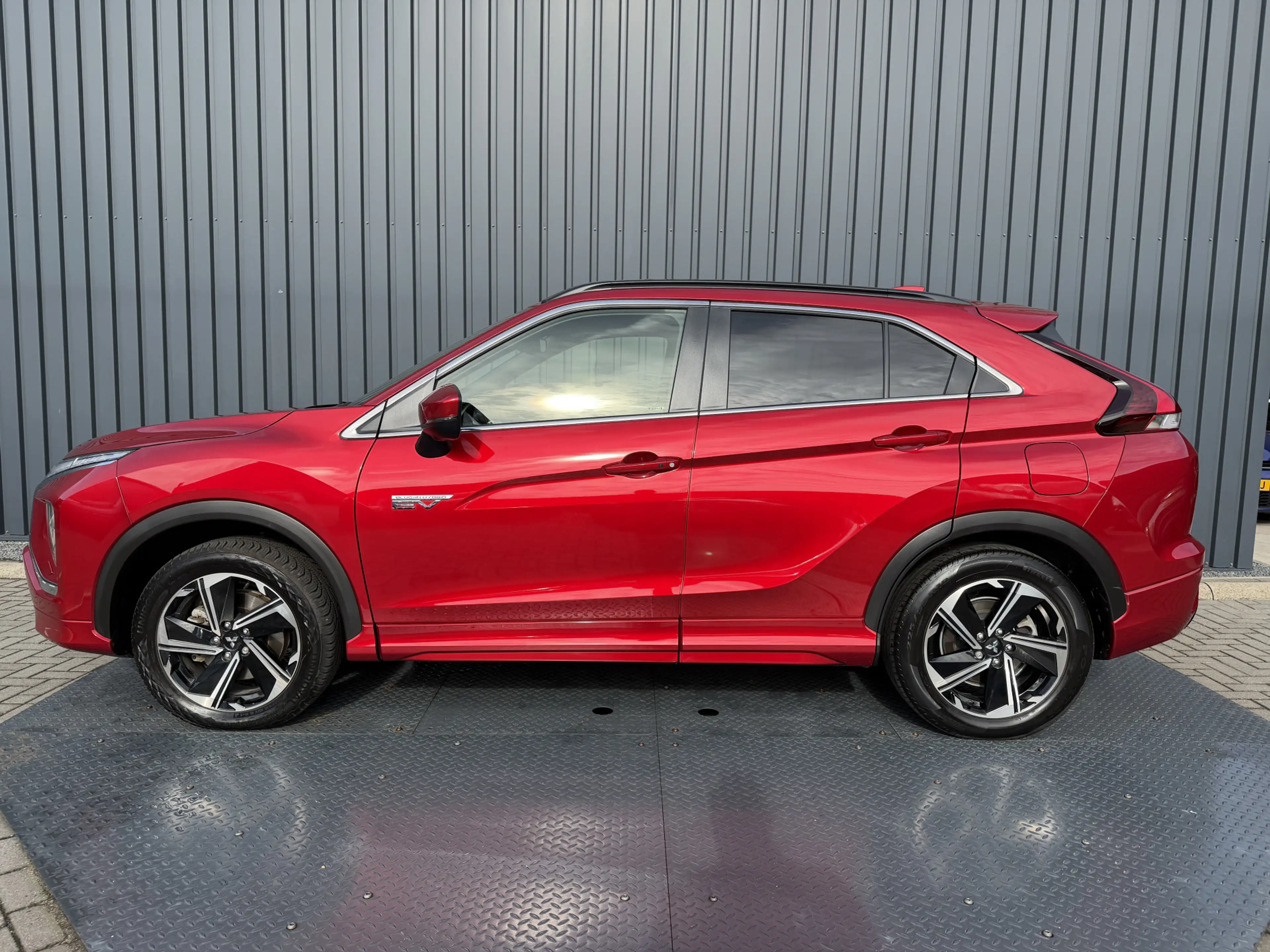 Mitsubishi Eclipse Cross 2.4 PHEV Intense+ | Trekhaak | Adaptive Cruise con — photo 15