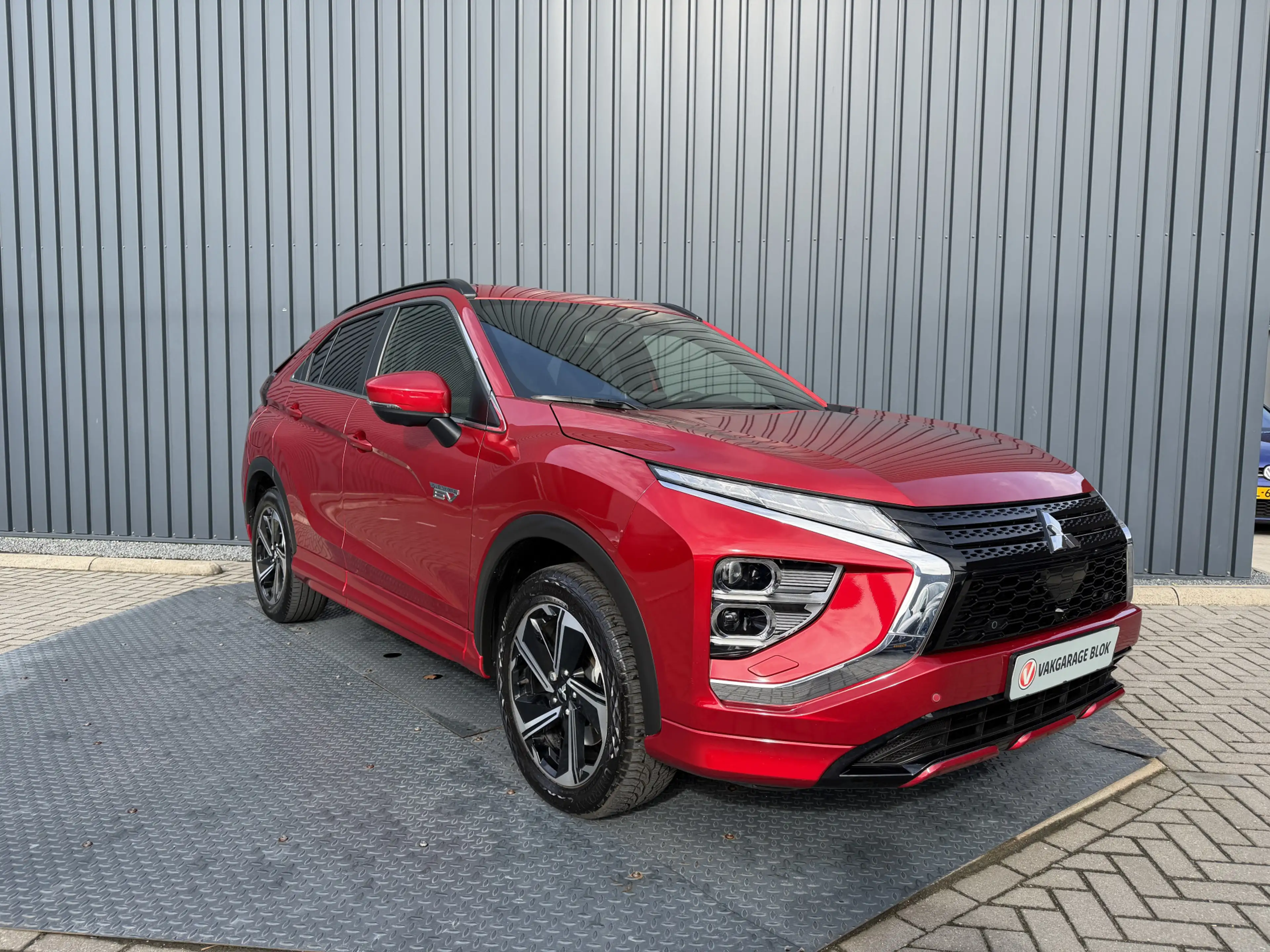 Mitsubishi Eclipse Cross 2.4 PHEV Intense+ | Trekhaak | Adaptive Cruise con — photo 6