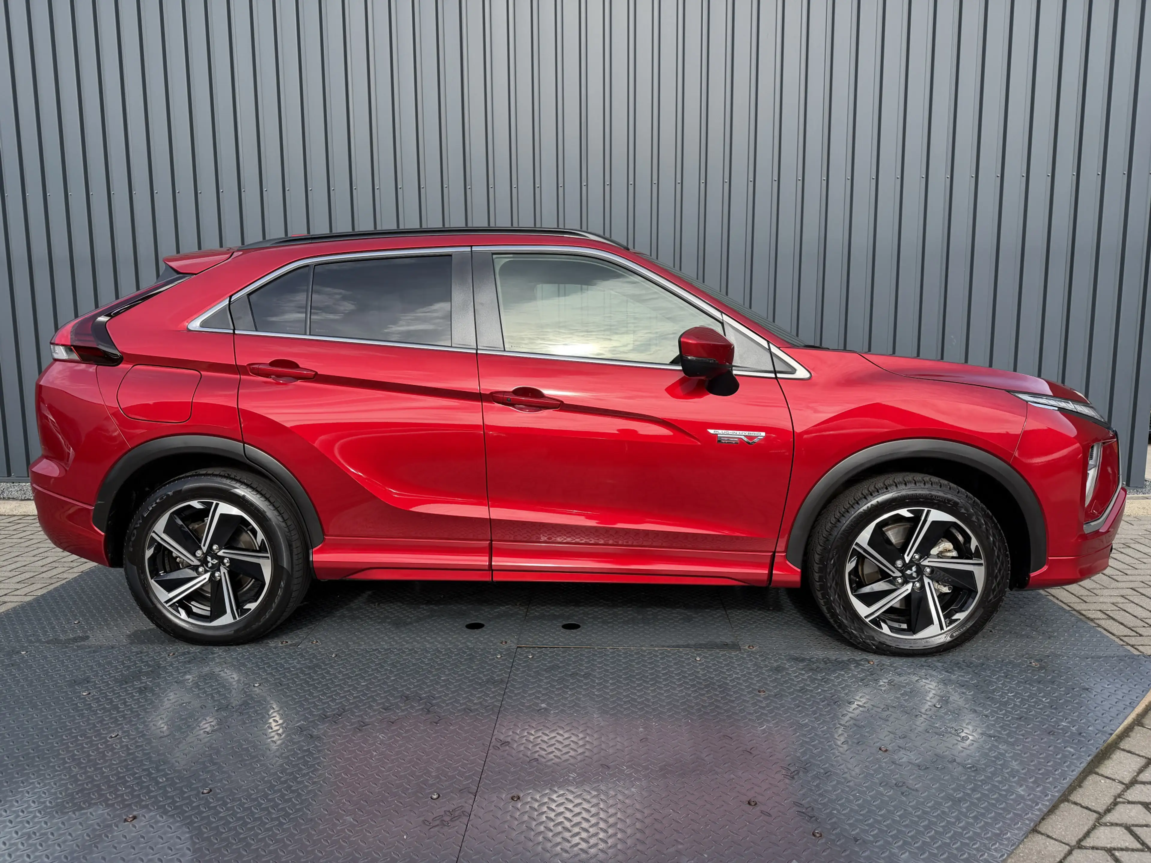 Mitsubishi Eclipse Cross 2.4 PHEV Intense+ | Trekhaak | Adaptive Cruise con — photo 8