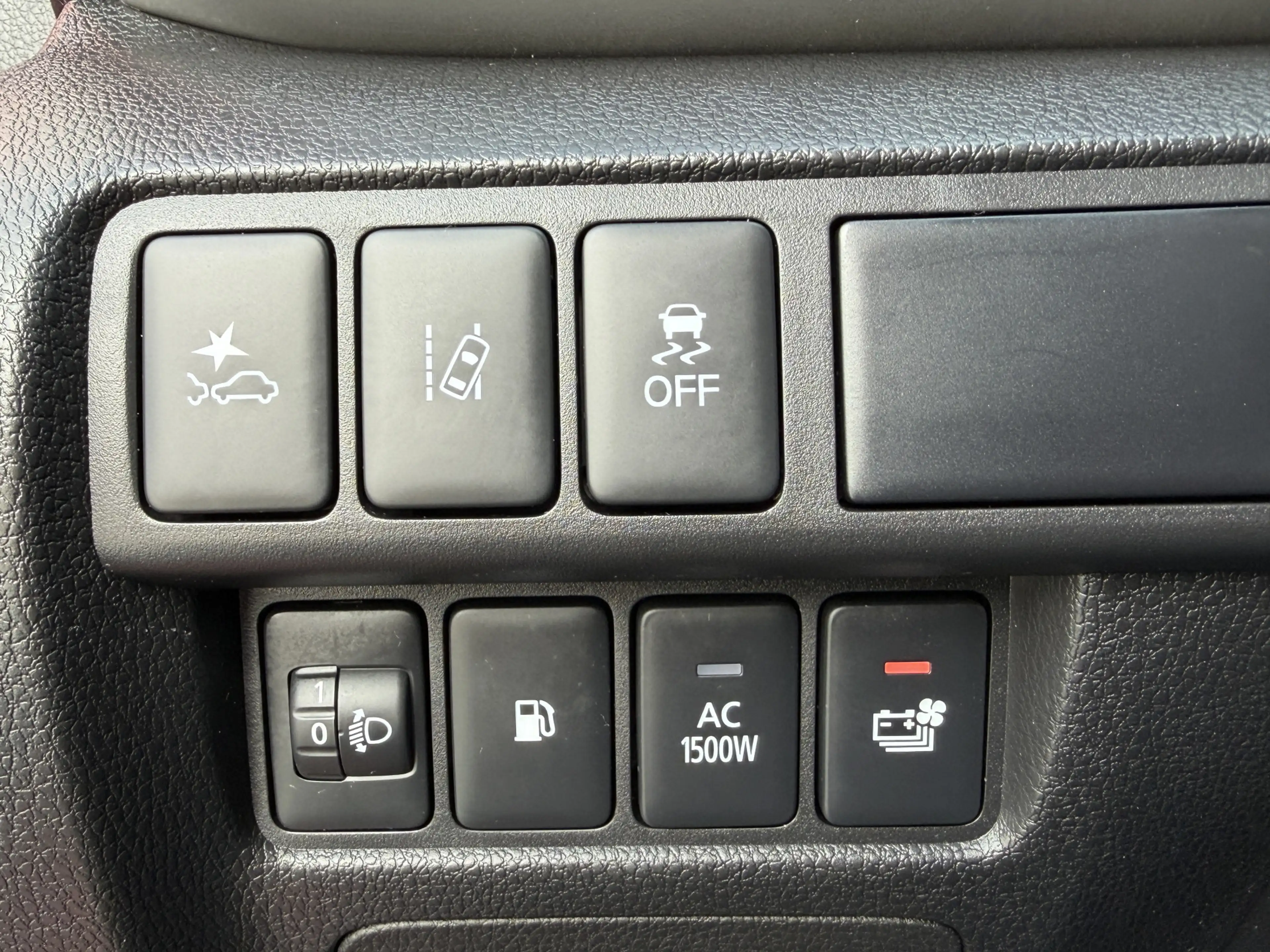 Mitsubishi Eclipse Cross 2.4 PHEV Intense+ | Trekhaak | Adaptive Cruise con — photo 38