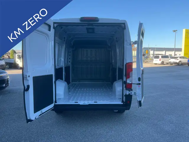 Peugeot Boxer view 8
