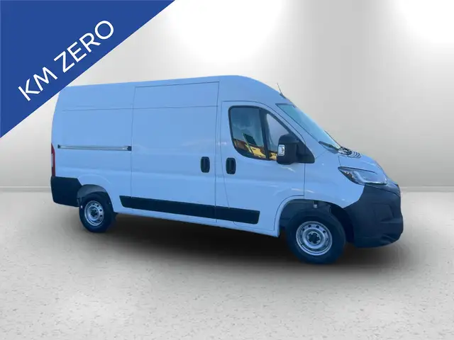 Peugeot Boxer view 4