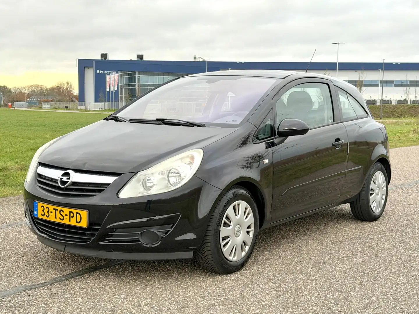 Opel Corsa 1.4-16V Cosmo | Automaat | 180.000 KM | NL auto Schwarz - 1
