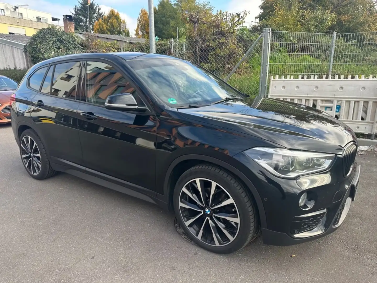 BMW X1 sDrive 18dA Business - 1