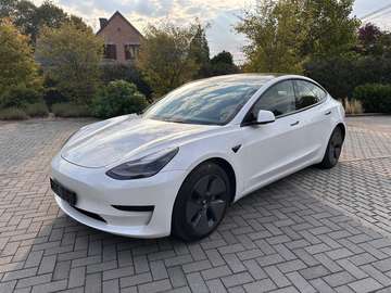 Model 3 75 kWh Long-Range