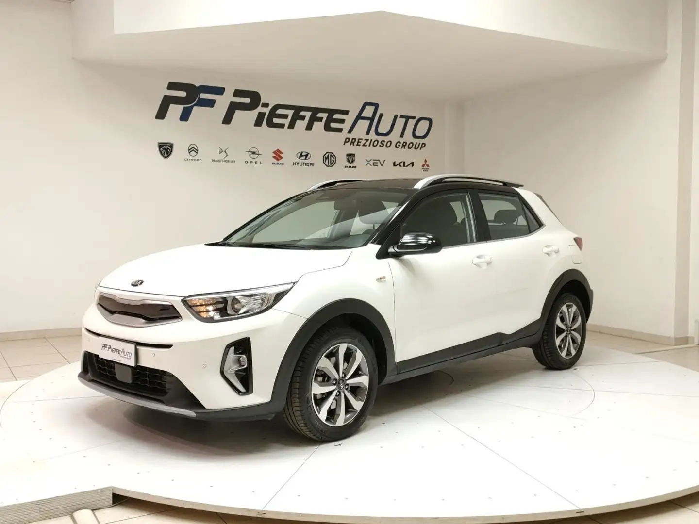 Kia Stonic - Stonic 1.0 T-GDi 100 CV MHEV iMT Style Blanc - 1