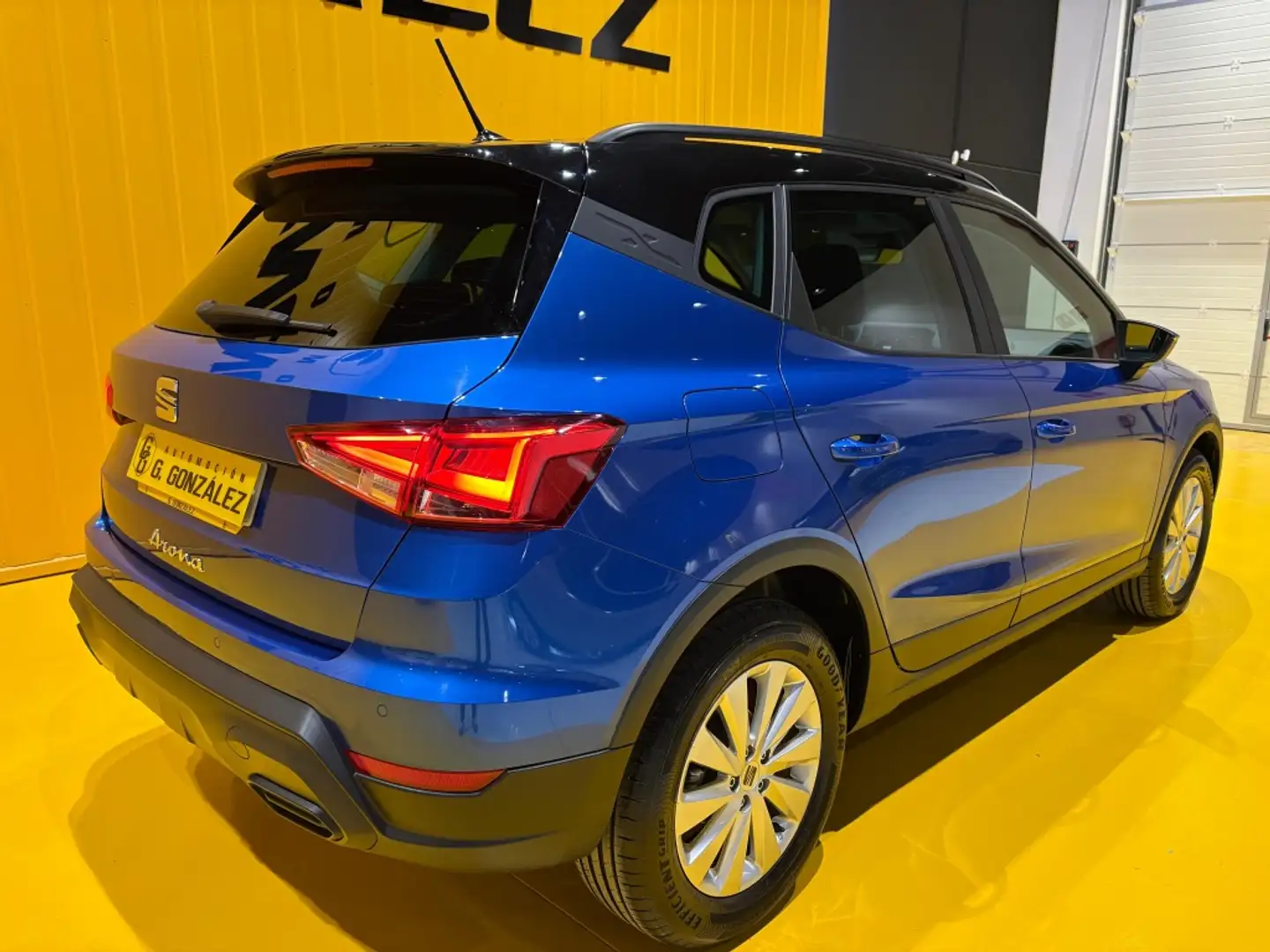 SEAT Arona 1.0 TSI S&S Style Special Edition 115 Blu/Azzurro - 2