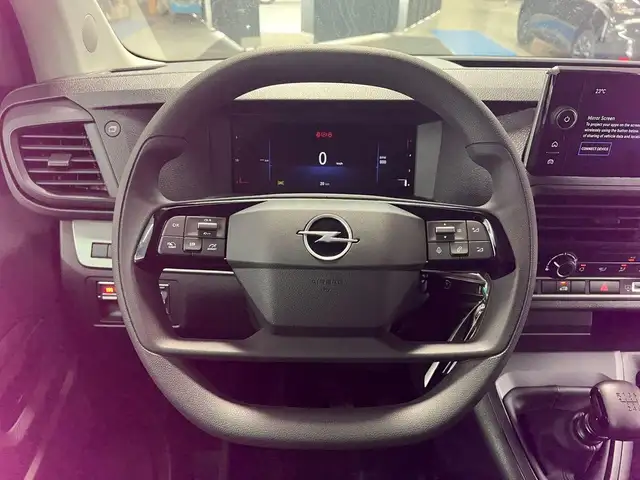 Opel Vivaro view 11