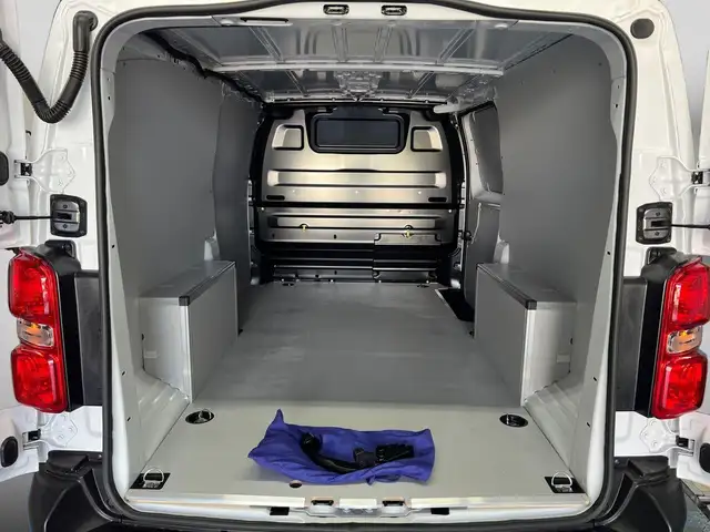 Opel Vivaro view 8