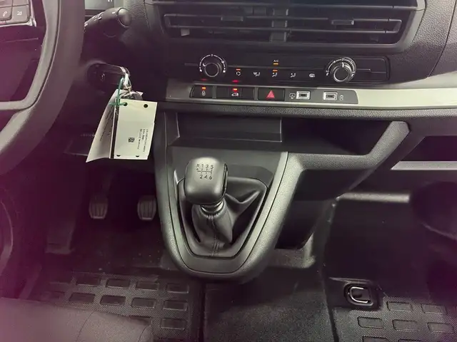 Opel Vivaro view 10