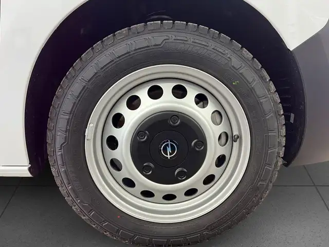 Opel Vivaro view 5