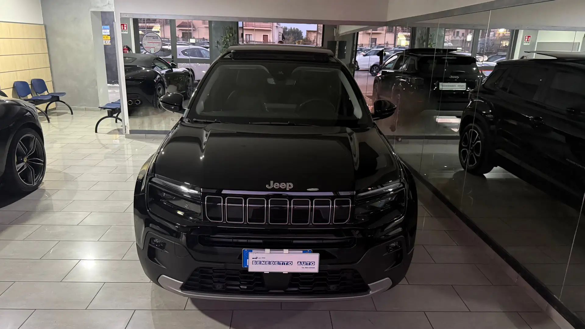 Jeep Avenger 1.2 turbo e-hybrid TETTO APRIBILE-ITALIANA Schwarz - 1