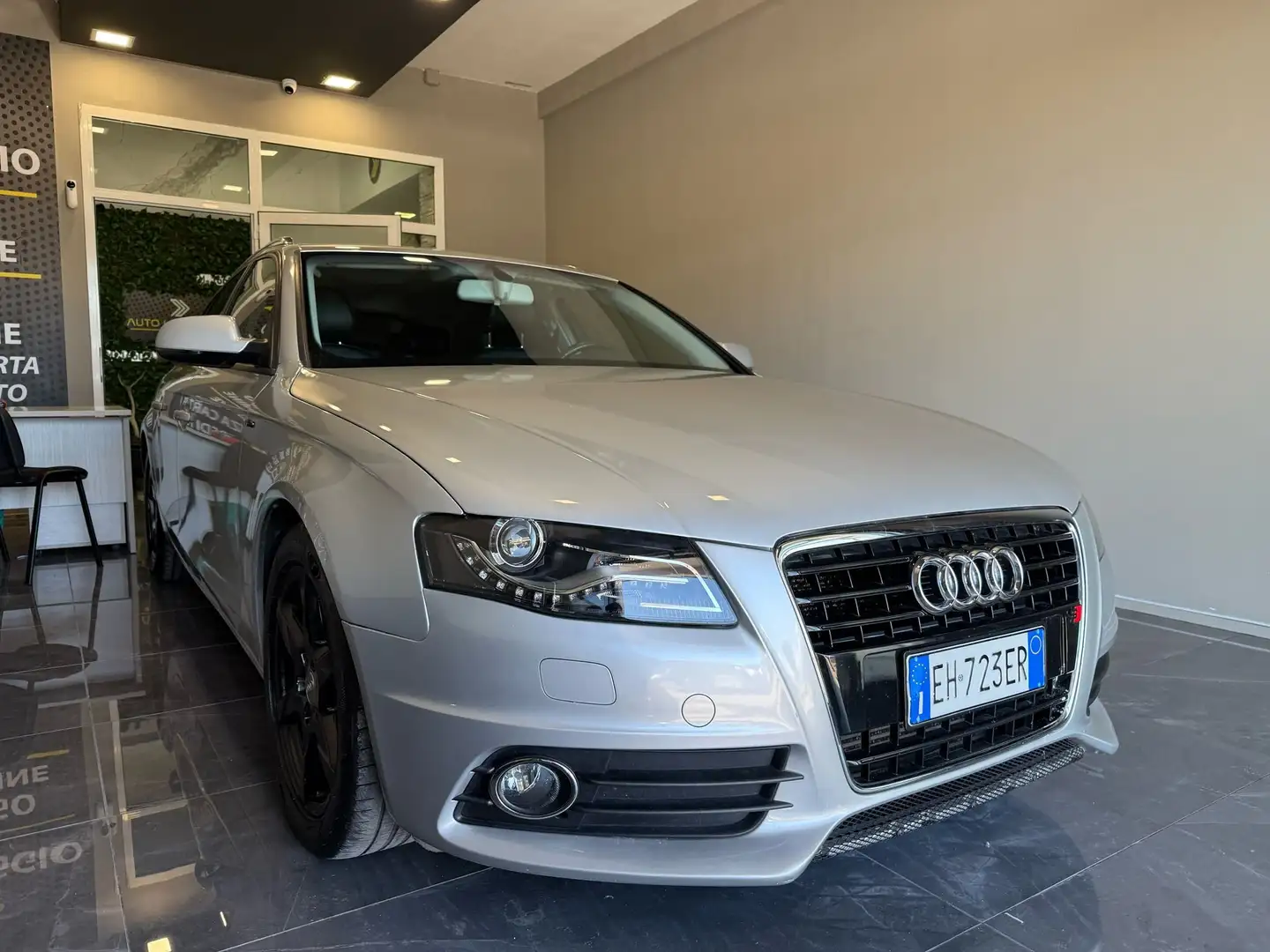 Audi A4 A4 Avant 2.0 tdi Advanced fap Argent - 1