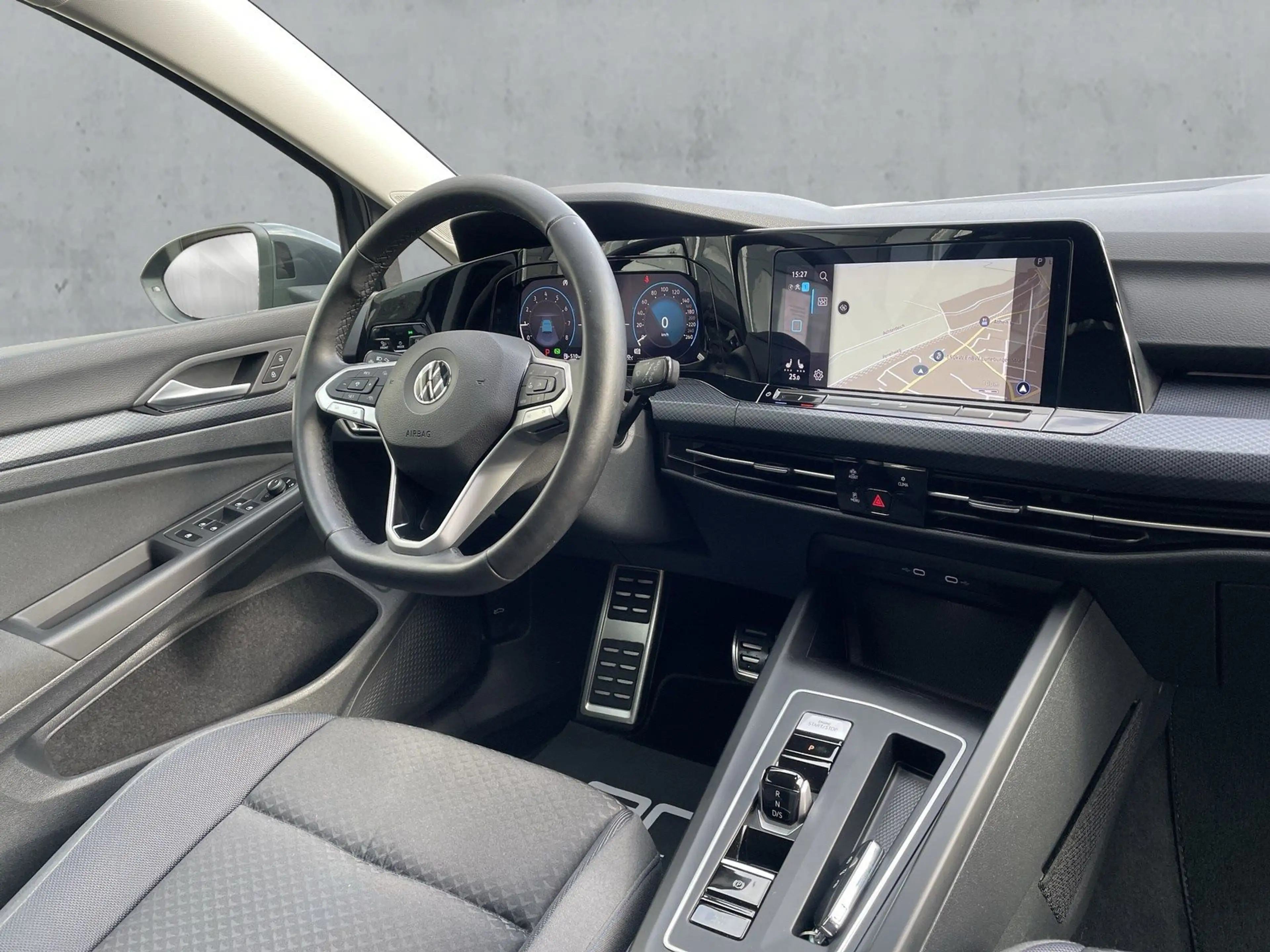 Volkswagen Golf VIII Lim. United LED+ACC+SHZ+s.AHK+Kamera — photo 12