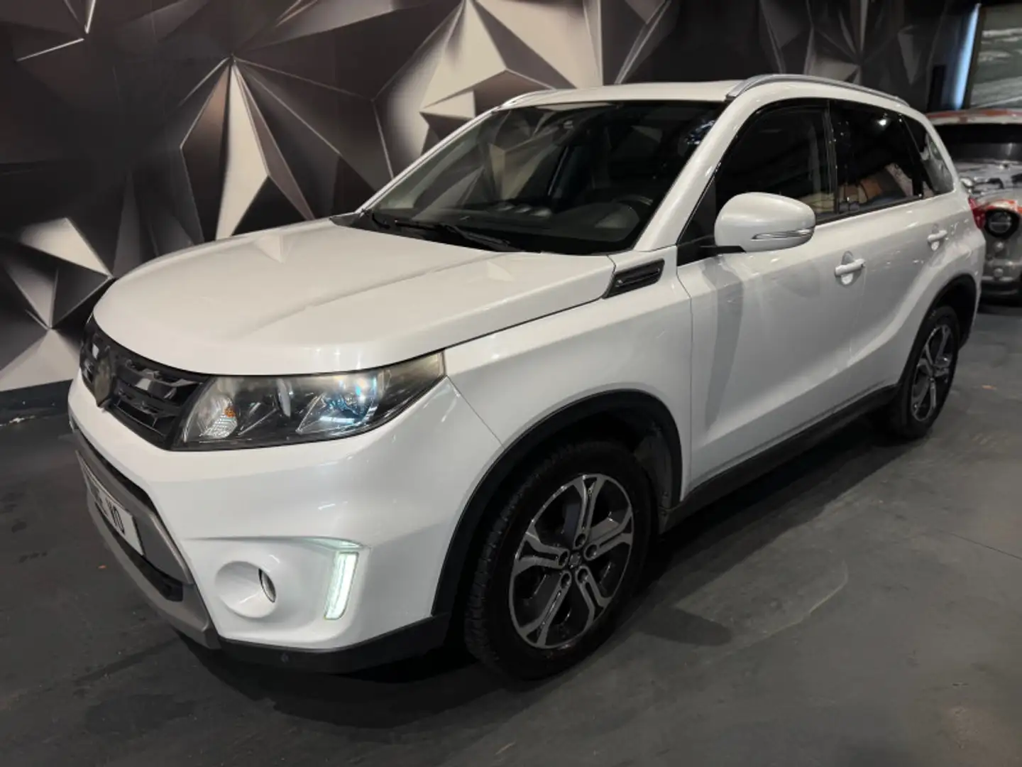 Suzuki Vitara 1.6 DDIS PACK ALLGRIP AUTO (TCSS) Weiß - 1