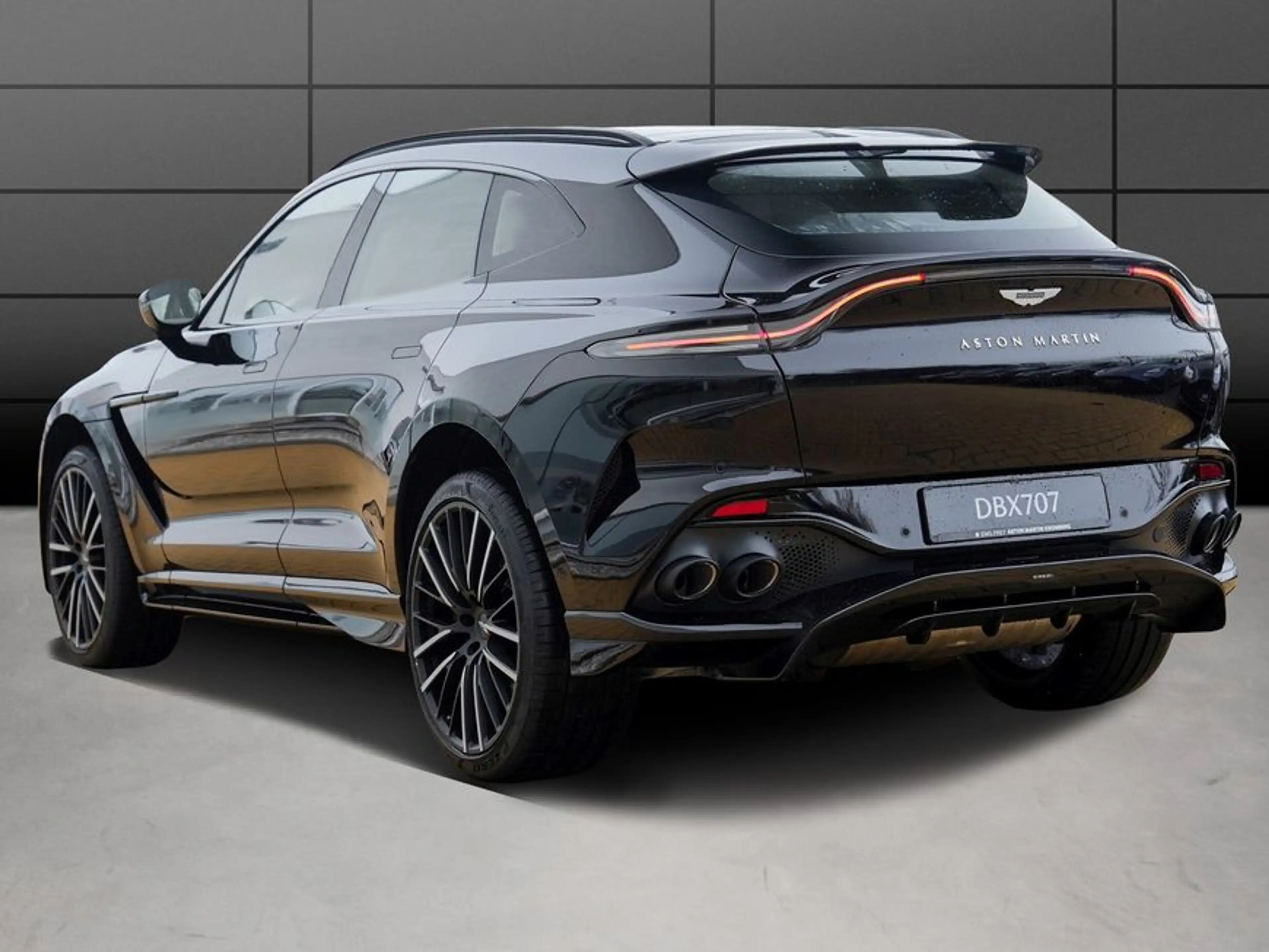 Aston Martin DBX 707 MJ 2025 — photo 2