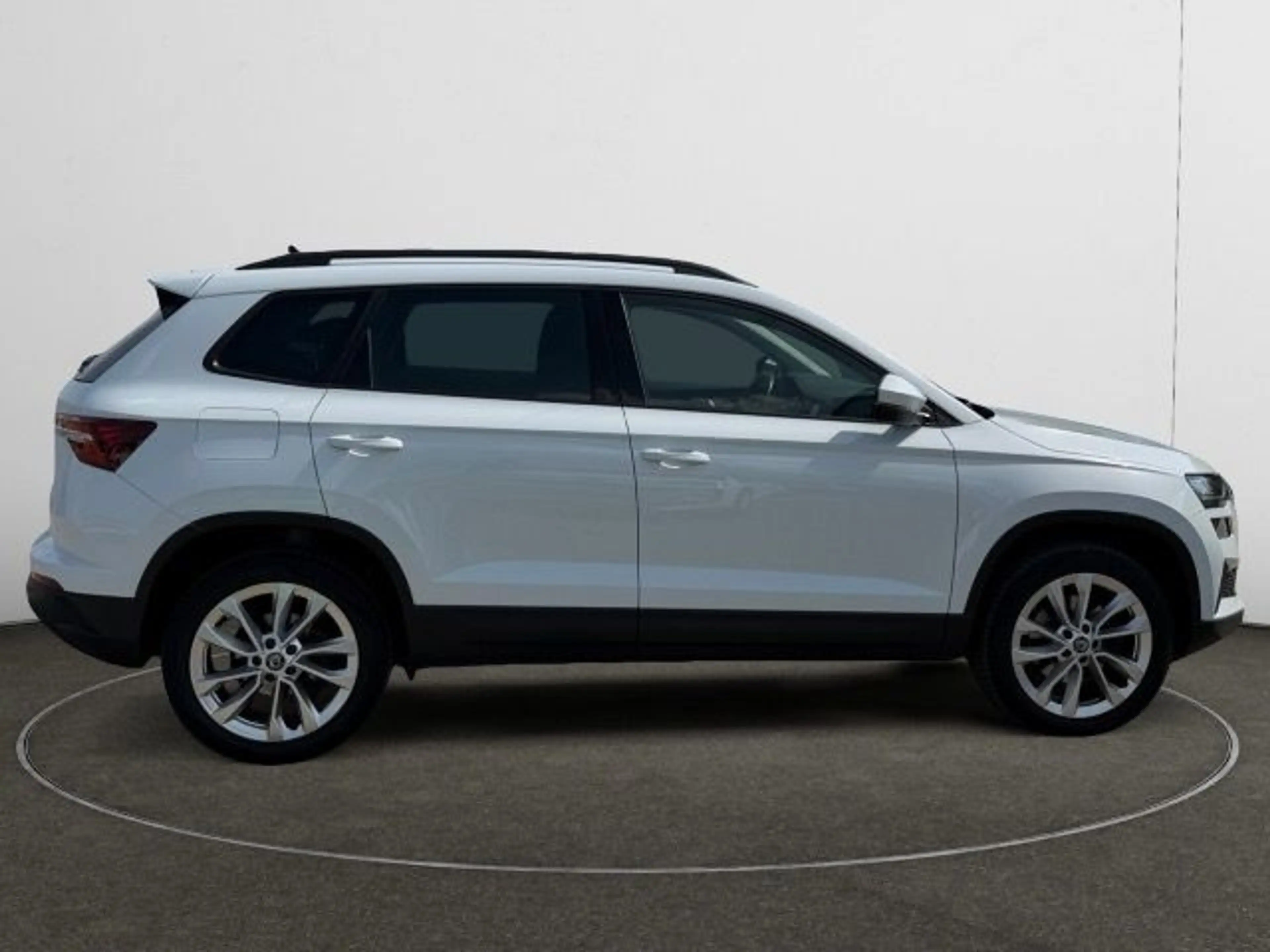 Skoda Karoq 2.0 TDI DSG 4x4 Style Navi,AHK,LM18 — photo 6