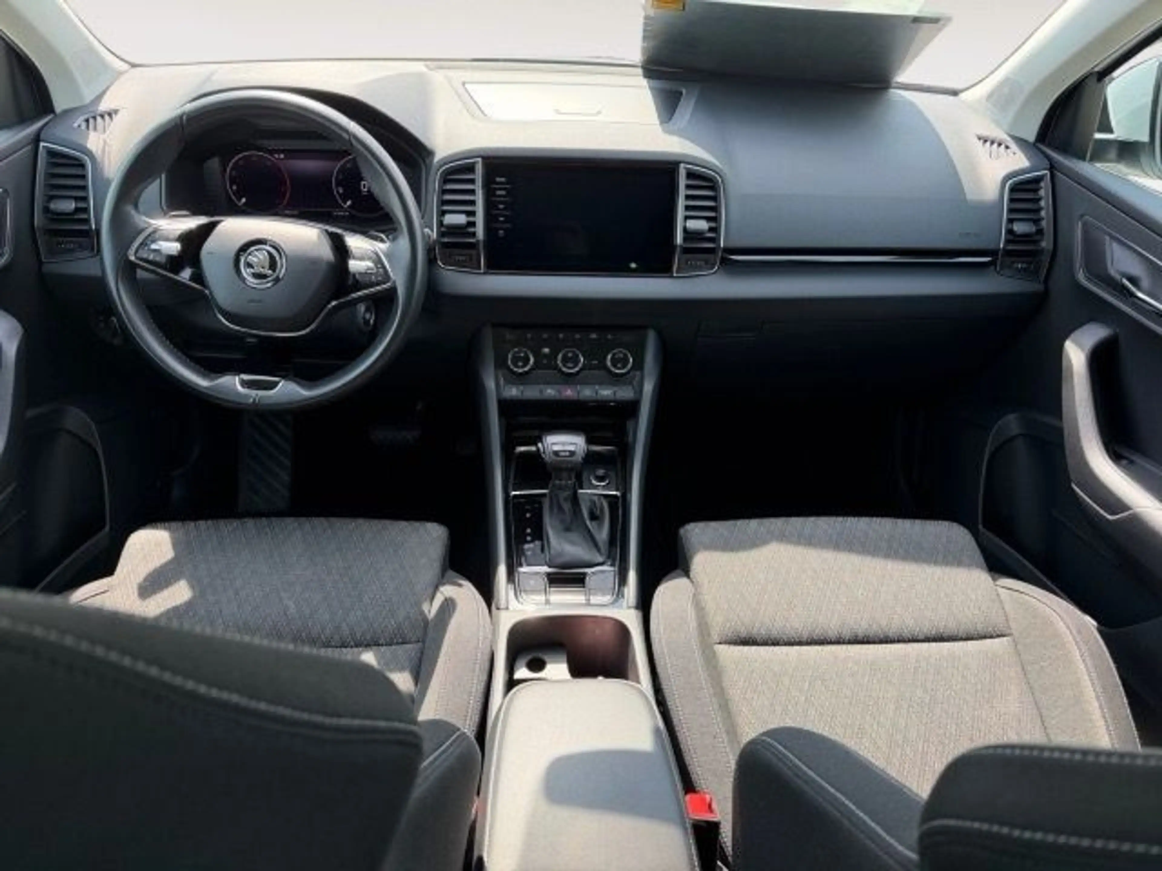 Skoda Karoq 2.0 TDI DSG 4x4 Style Navi,AHK,LM18 — photo 10