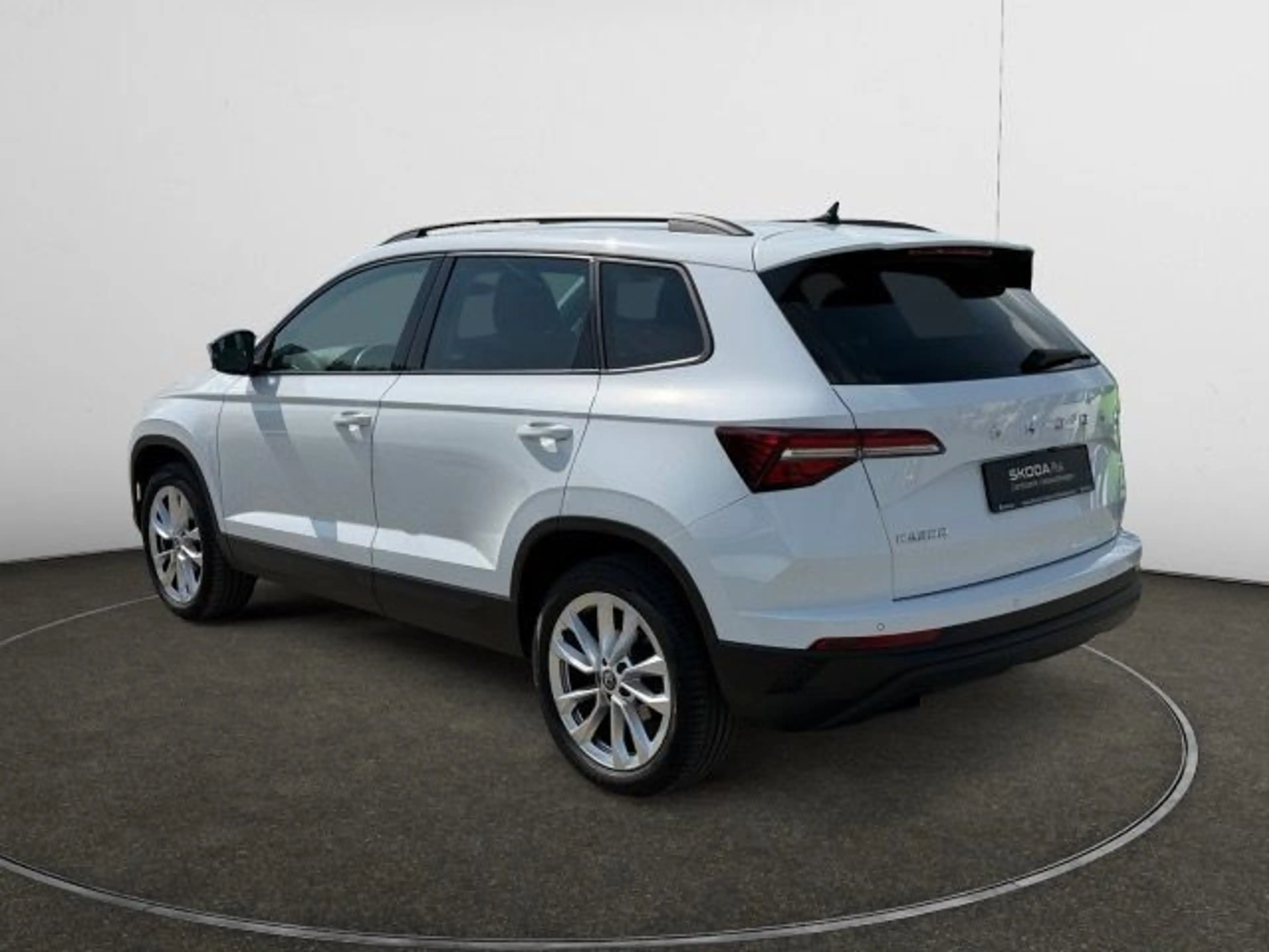 Skoda Karoq 2.0 TDI DSG 4x4 Style Navi,AHK,LM18 — photo 3