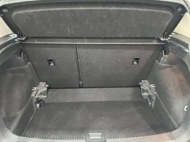Volkswagen T-Cross view 11