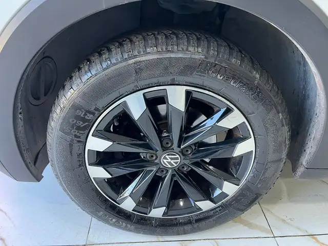 Volkswagen T-Cross view 8