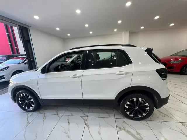 Volkswagen T-Cross view 3