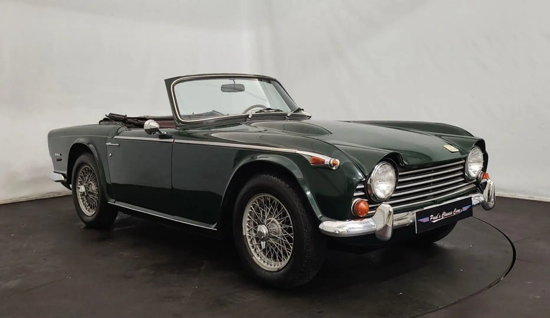 Triumph TR2 - 1
