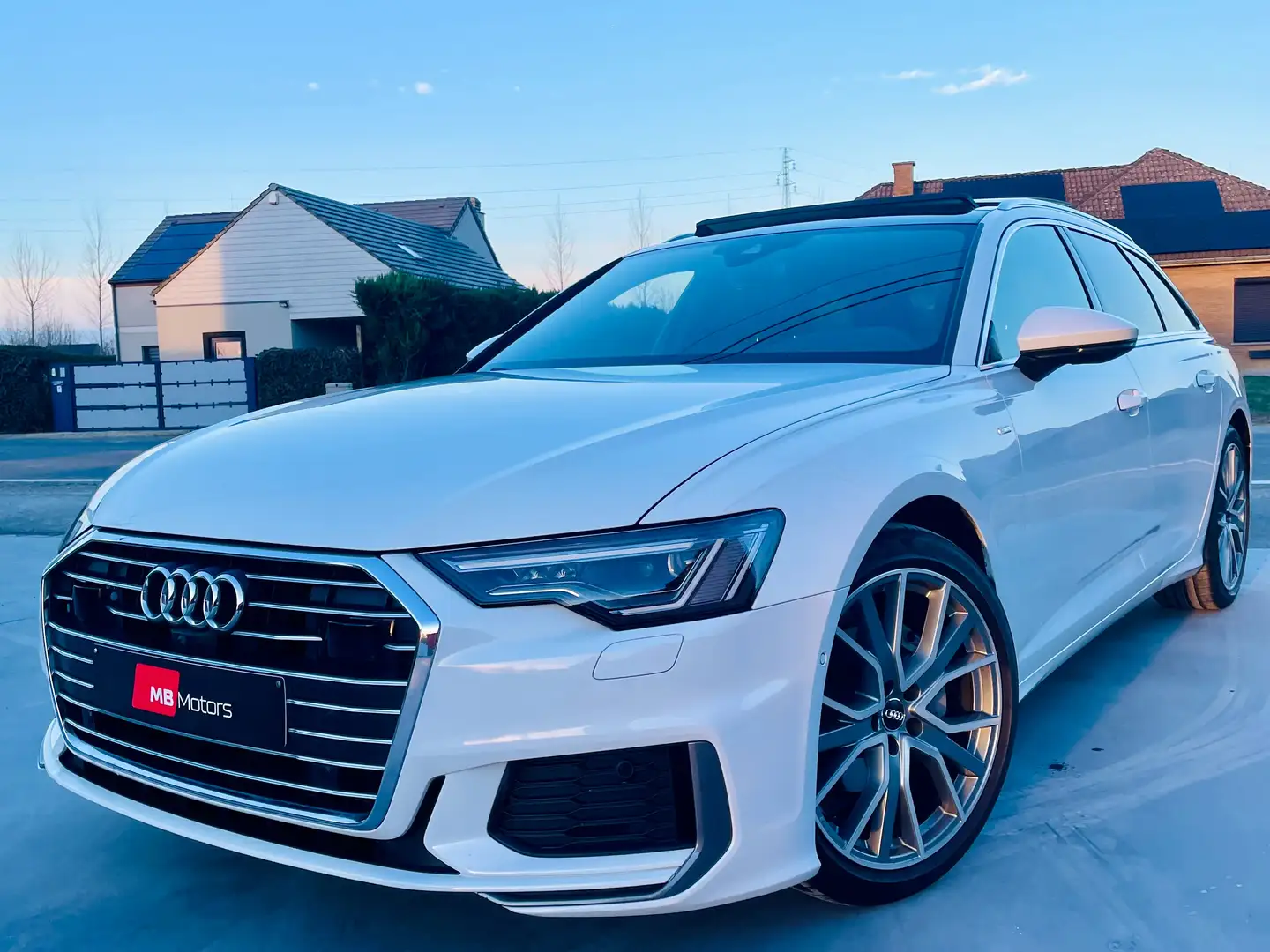 Audi A6 40 TDi*S-LINE*FULL OPTIONS*GARANTIE* Blanc - 1