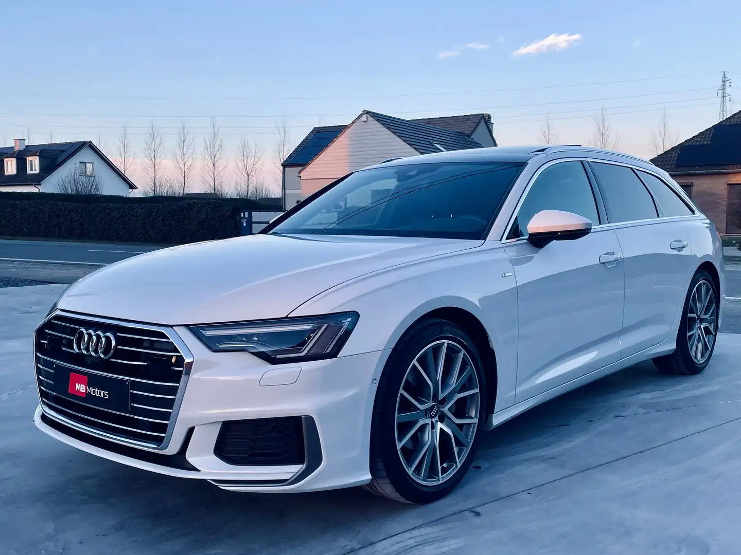 Audi A6 40 TDi*S-LINE*FULL OPTIONS*GARANTIE* Blanc - 2