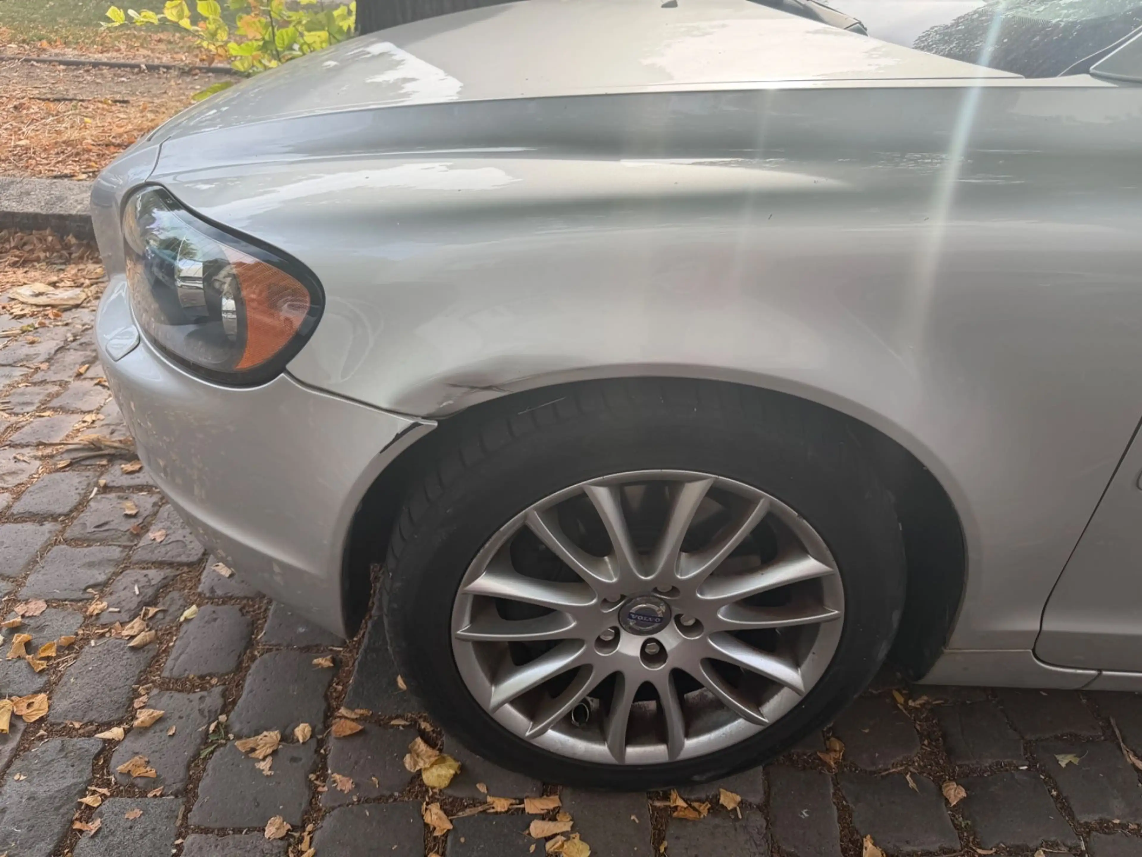 Volvo C70 Cabriolet D5 Summum — photo 10