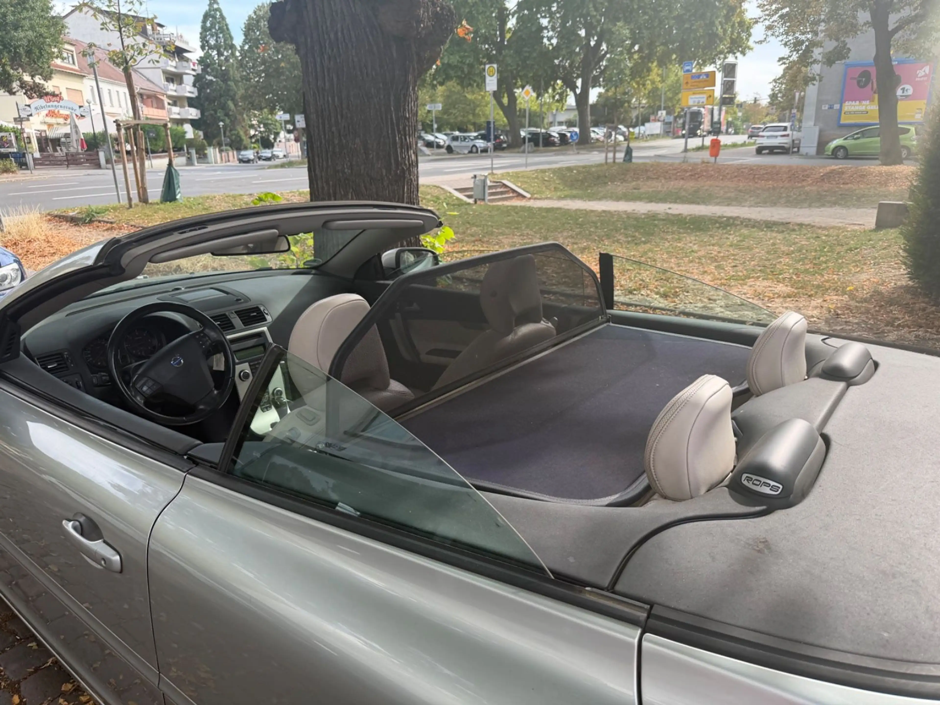Volvo C70 Cabriolet D5 Summum — photo 7