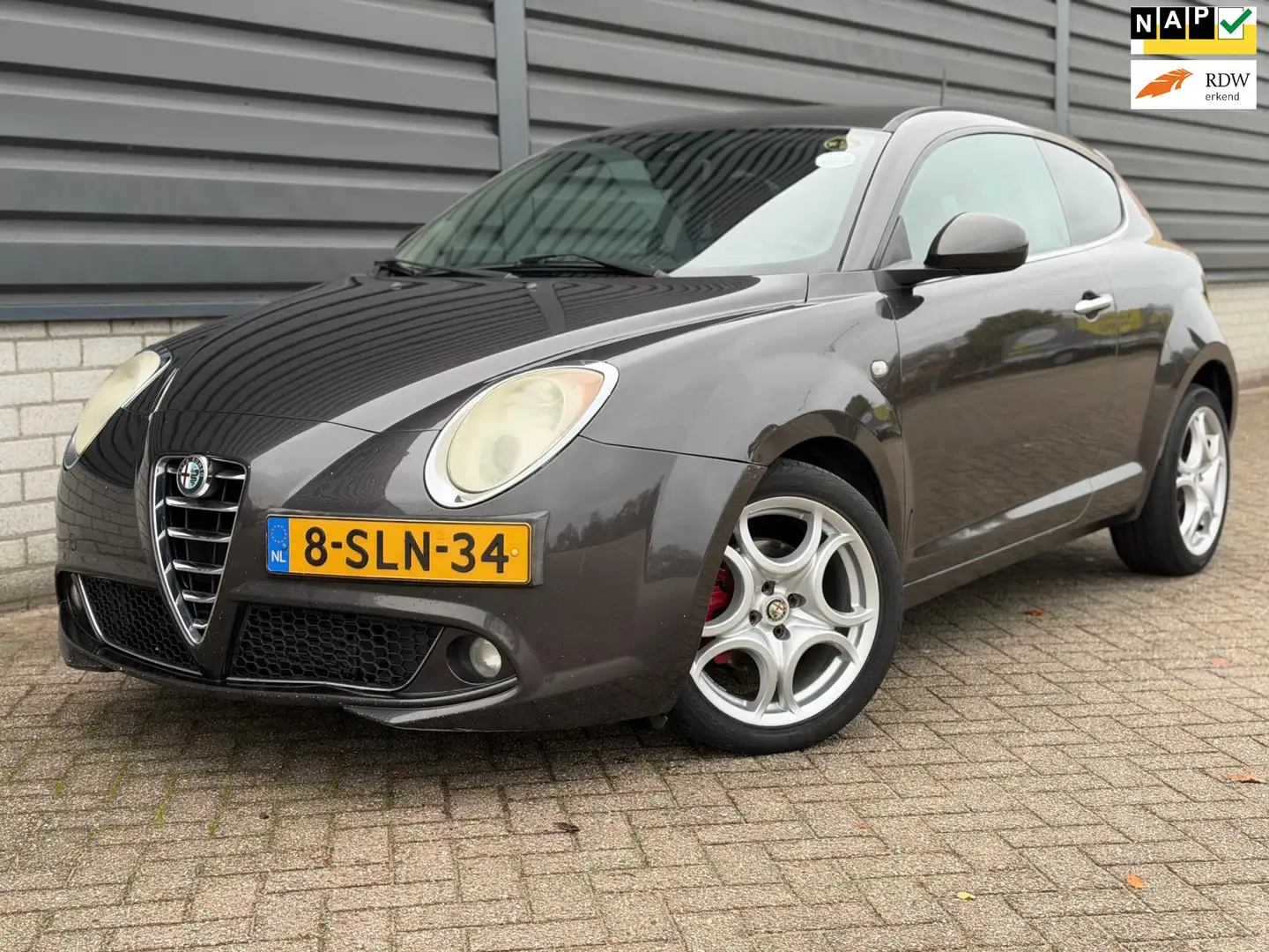 Alfa Romeo MiTo 1.3 JTDm ECO Distinctive EXPORT Gris - 1