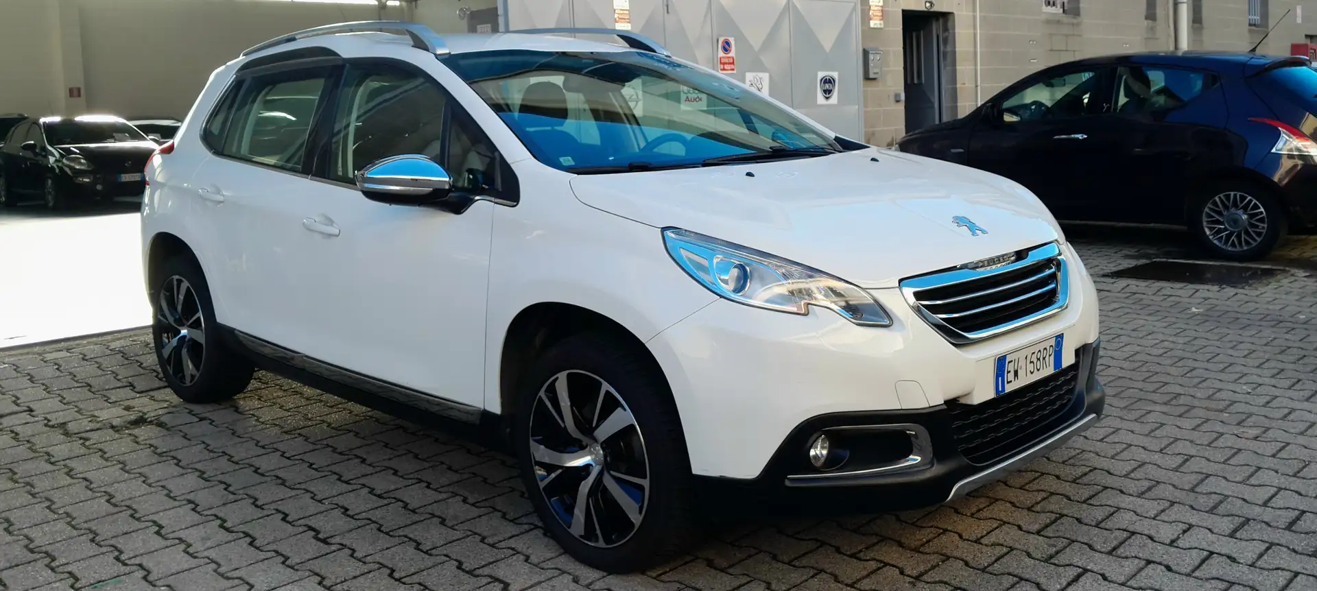 Peugeot 2008 1.6 vti 16v Allure 120cv Bianco - 1