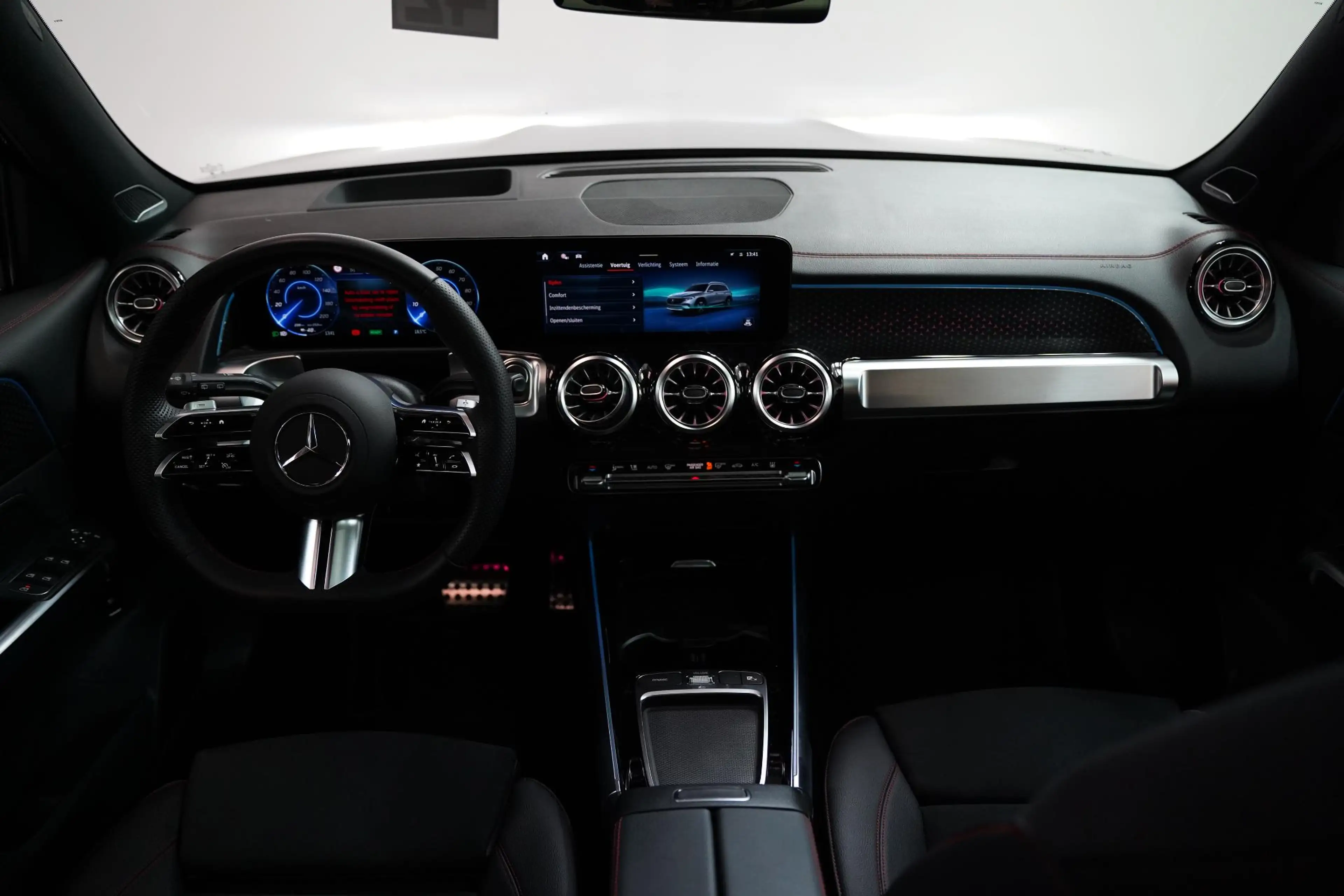 Mercedes-Benz EQB 250 250+ Business Solution AMG 71 kWh |Panoramisch sch — photo 12
