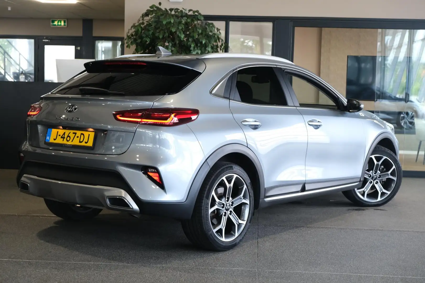 Kia XCeed 1.4 T-GDi DynamicPlusLine Virtual Navi Led Leder C Grijs - 2